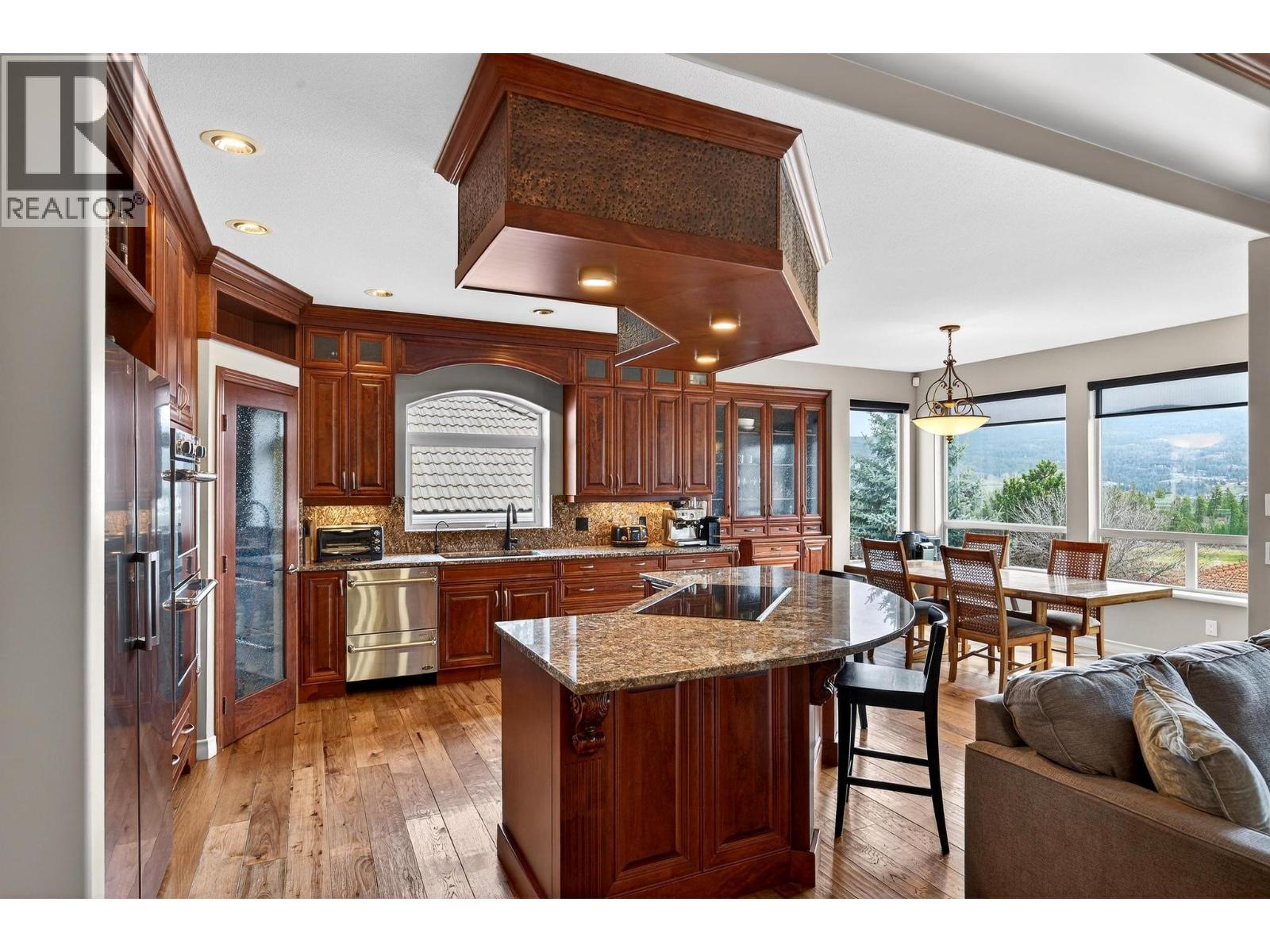 2288 Capistrano Drive, Kelowna, British Columbia  V1V 2A2 - Photo 6 - 10382435