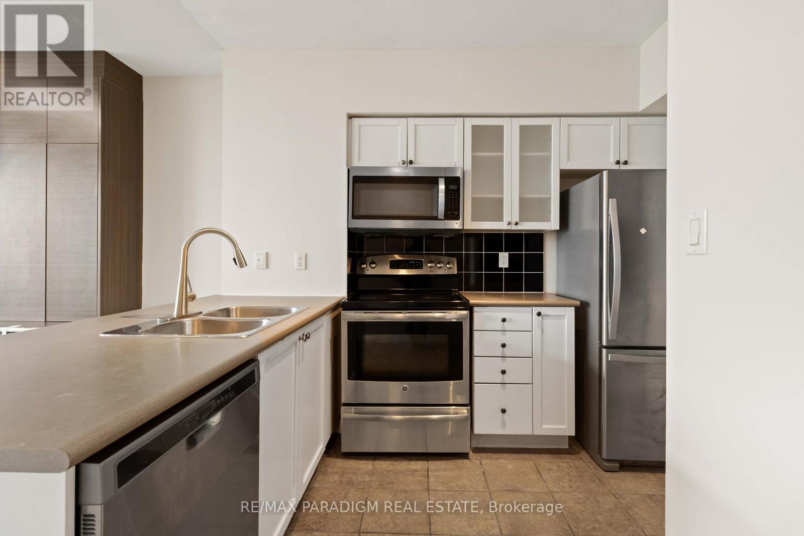 1017 - 410 Queens Quay W, Toronto, Ontario  M5V 3T1 - Photo 12 - C13032848