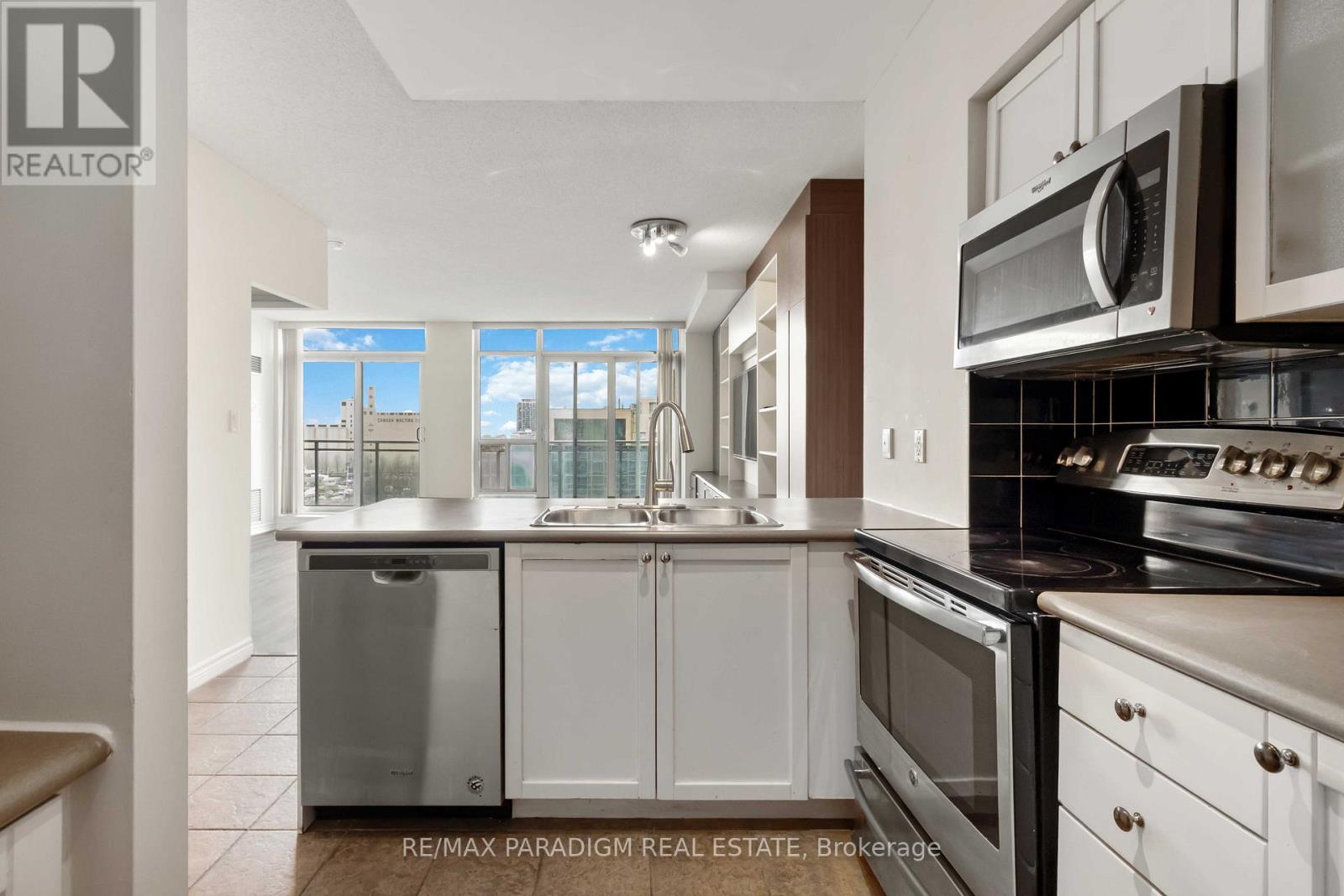 1017 - 410 Queens Quay W, Toronto, Ontario  M5V 3T1 - Photo 13 - C13032848