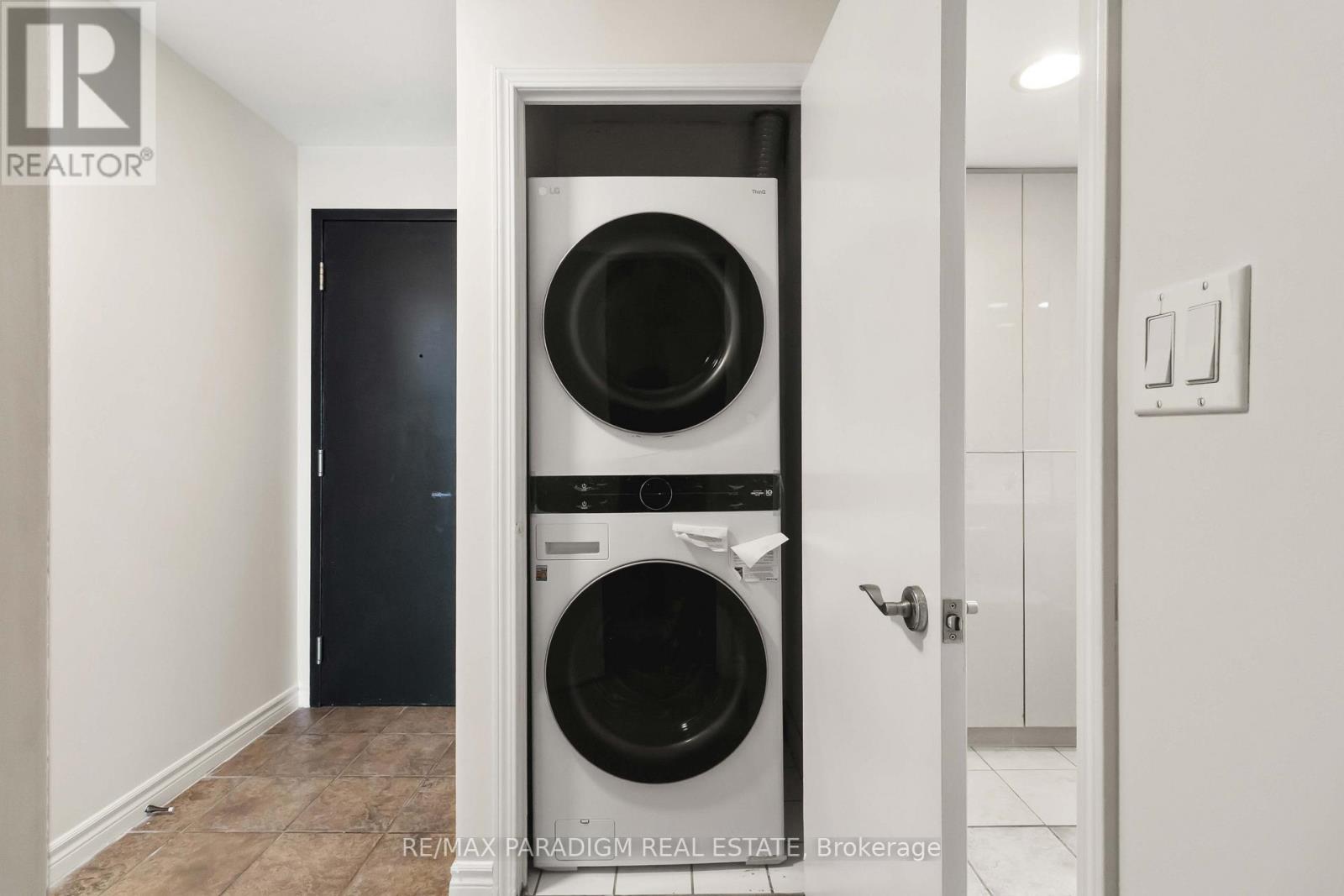 1017 - 410 Queens Quay W, Toronto, Ontario  M5V 3T1 - Photo 5 - C13032848