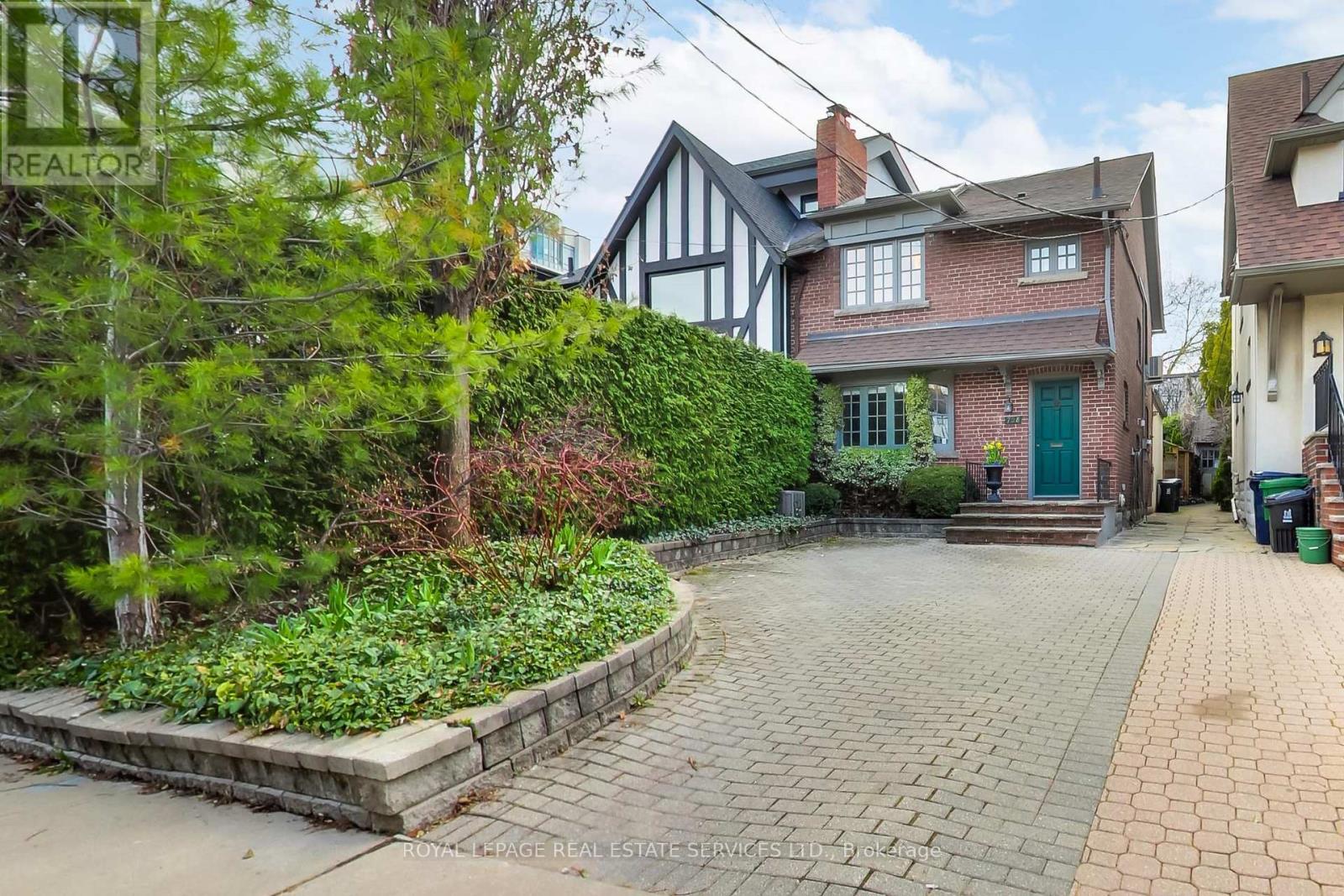 738 HURON STREET, toronto (casa loma), Ontario