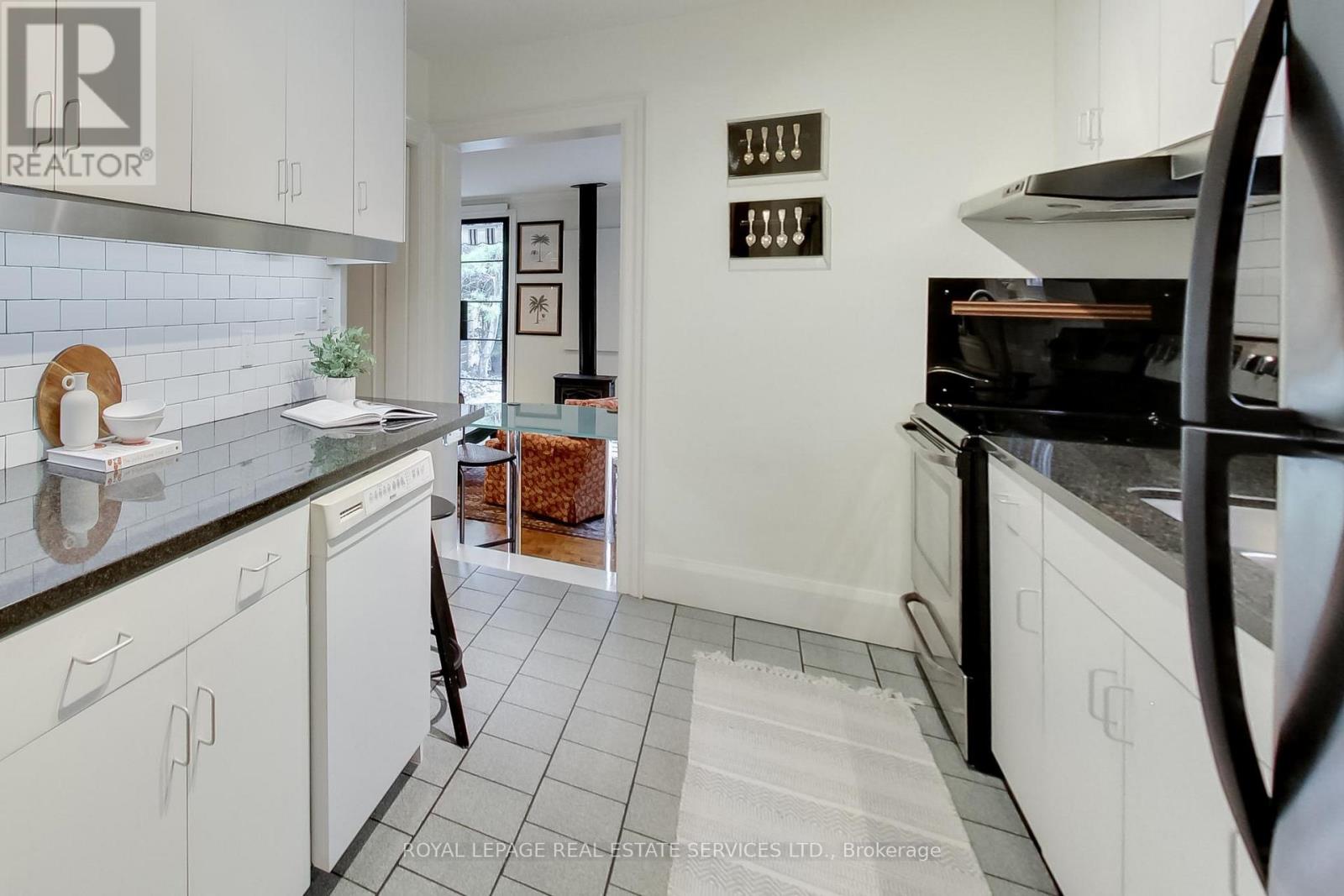 738 Huron Street, Toronto, Ontario  M4V 2W3 - Photo 18 - C13032868