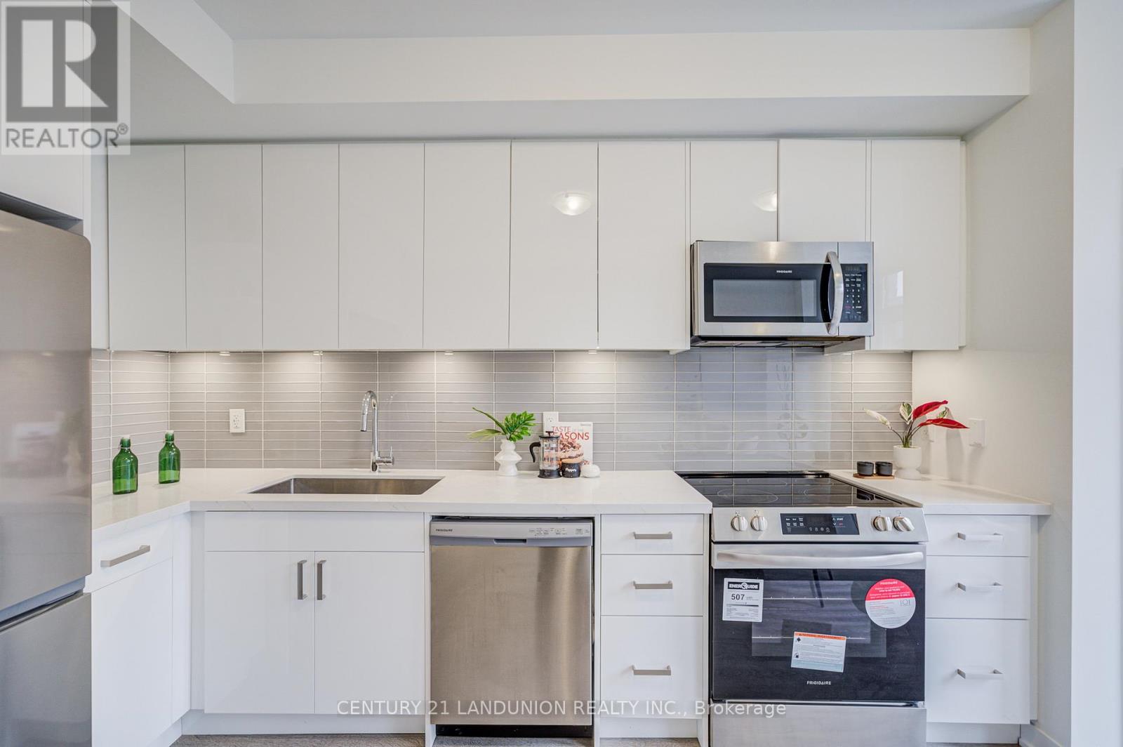 70 Turtle Island Road, Toronto, Ontario  M6A 2M5 - Photo 10 - C13032892