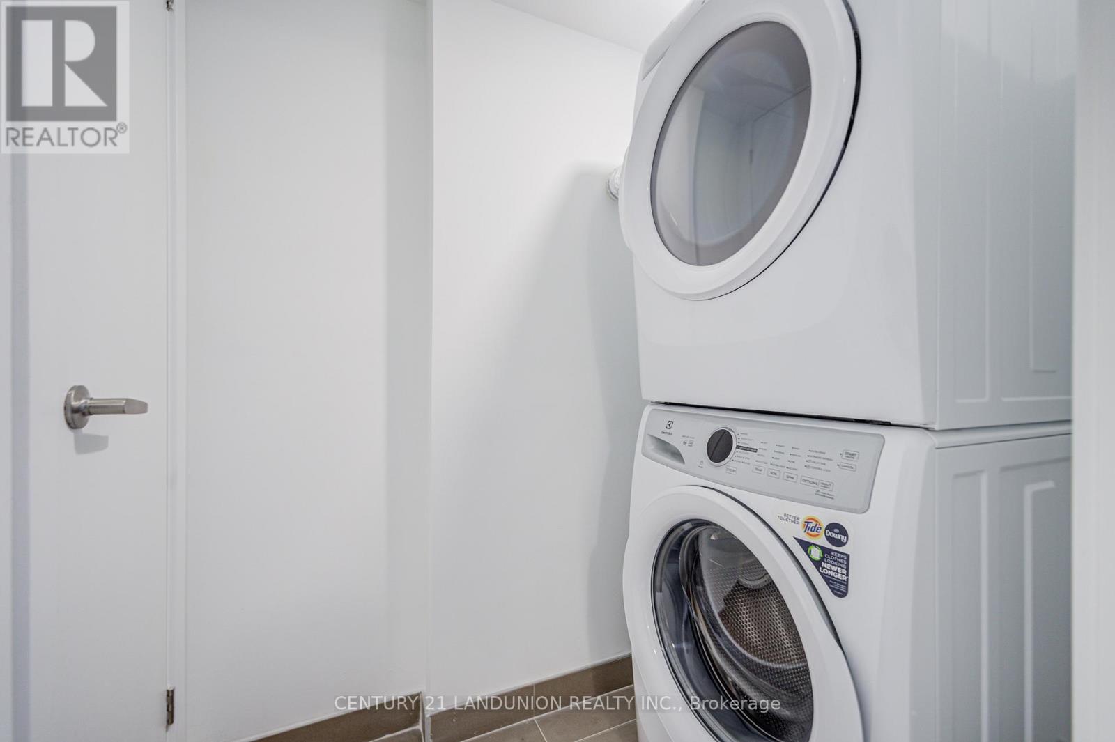 70 Turtle Island Road, Toronto, Ontario  M6A 2M5 - Photo 22 - C13032892