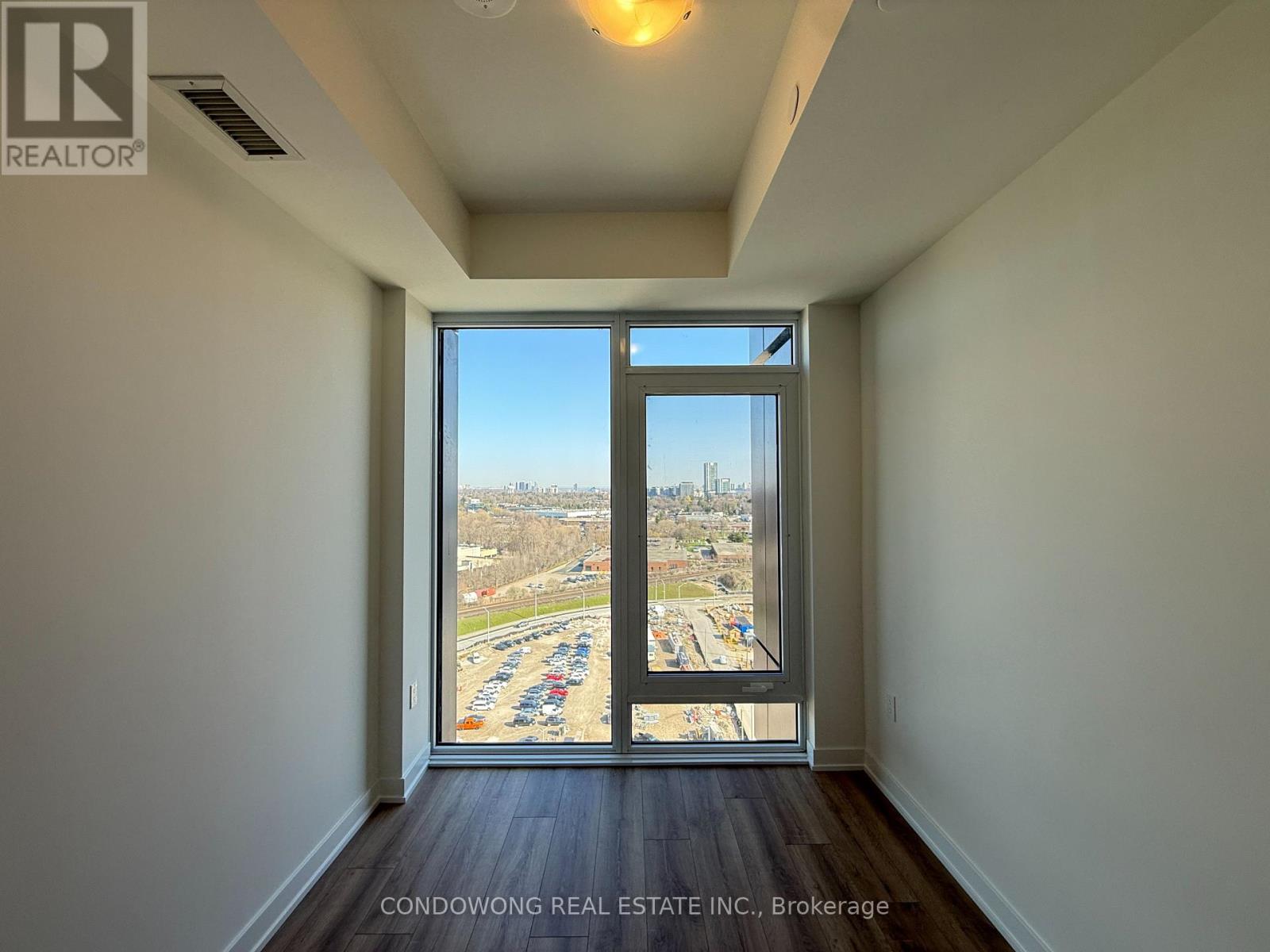 1804 - 5 Quarrington Lane, Toronto, Ontario  M3C 0S5 - Photo 6 - C13032922