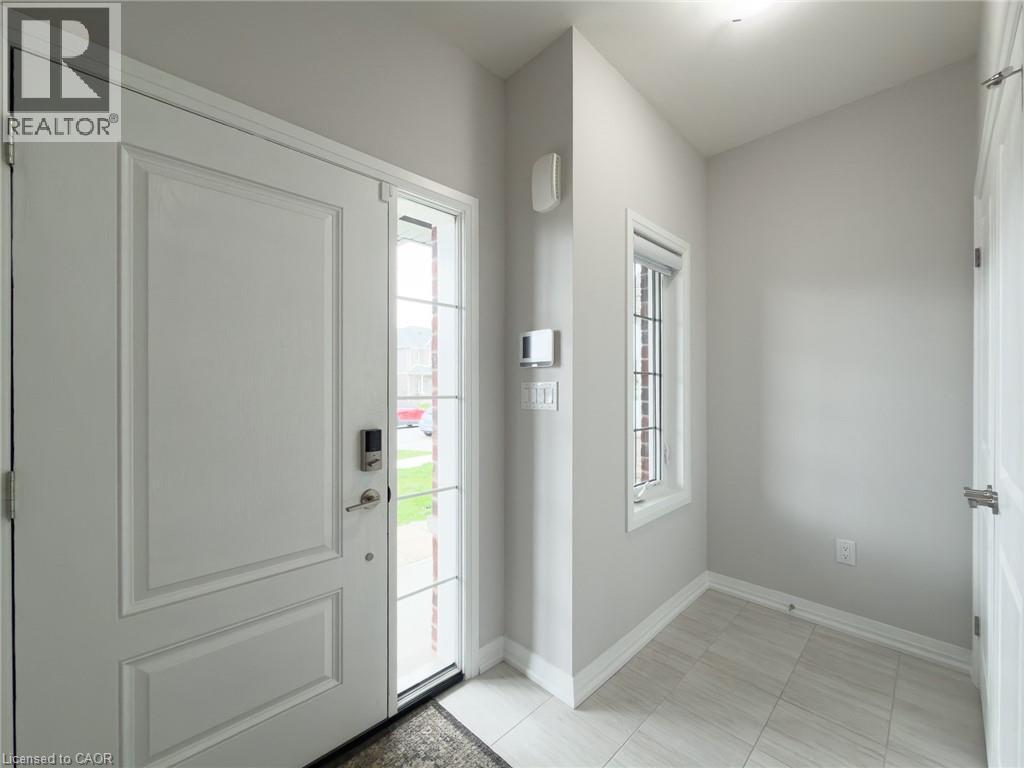 105 Alicia Crescent, Thorold, Ontario  L2V 0M1 - Photo 3 - 40823227