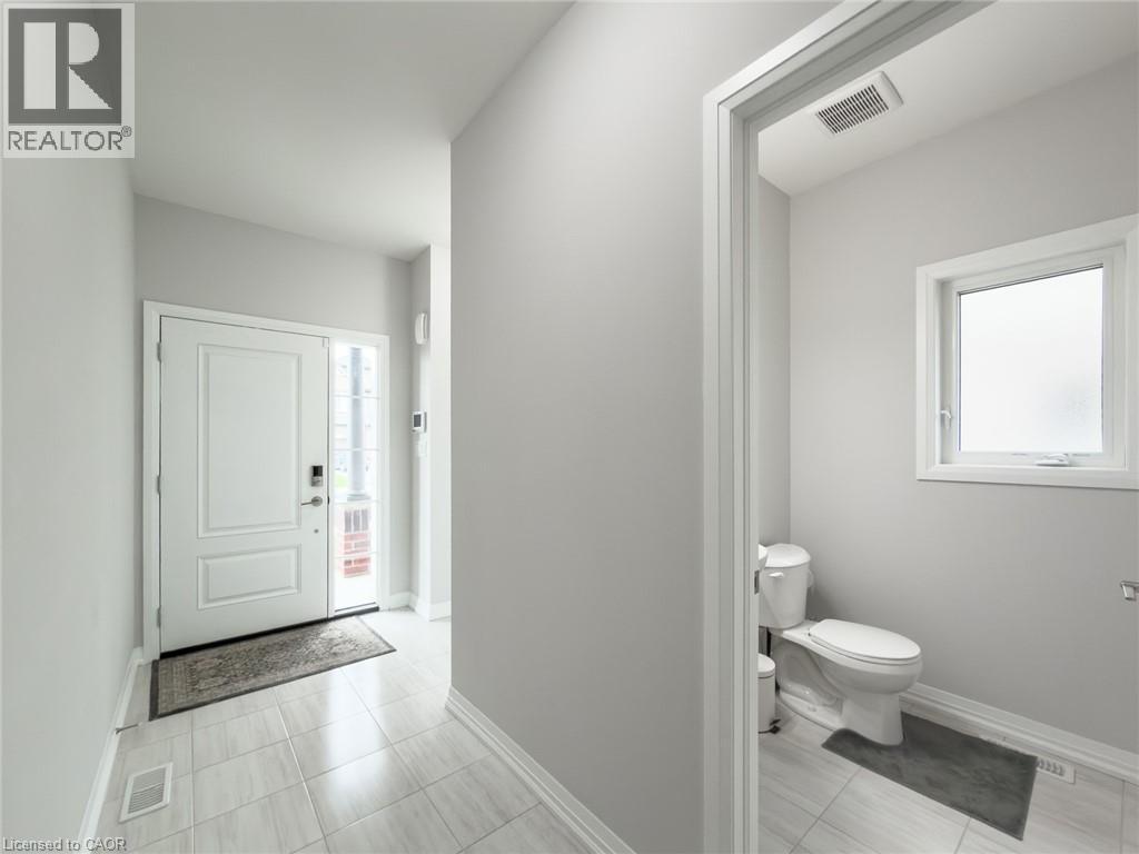 105 Alicia Crescent, Thorold, Ontario  L2V 0M1 - Photo 5 - 40823227