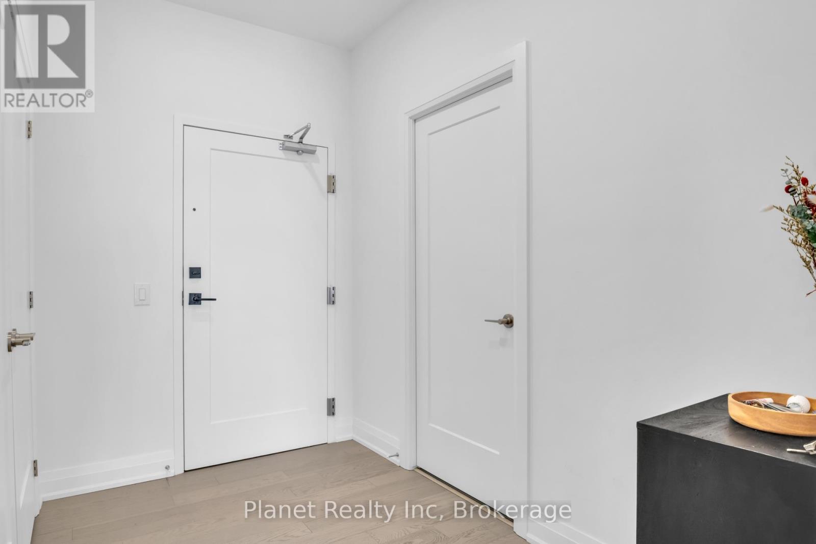 1006 - 71 Wyndham Street S, Guelph, Ontario  N1E 5R3 - Photo 3 - X13032934