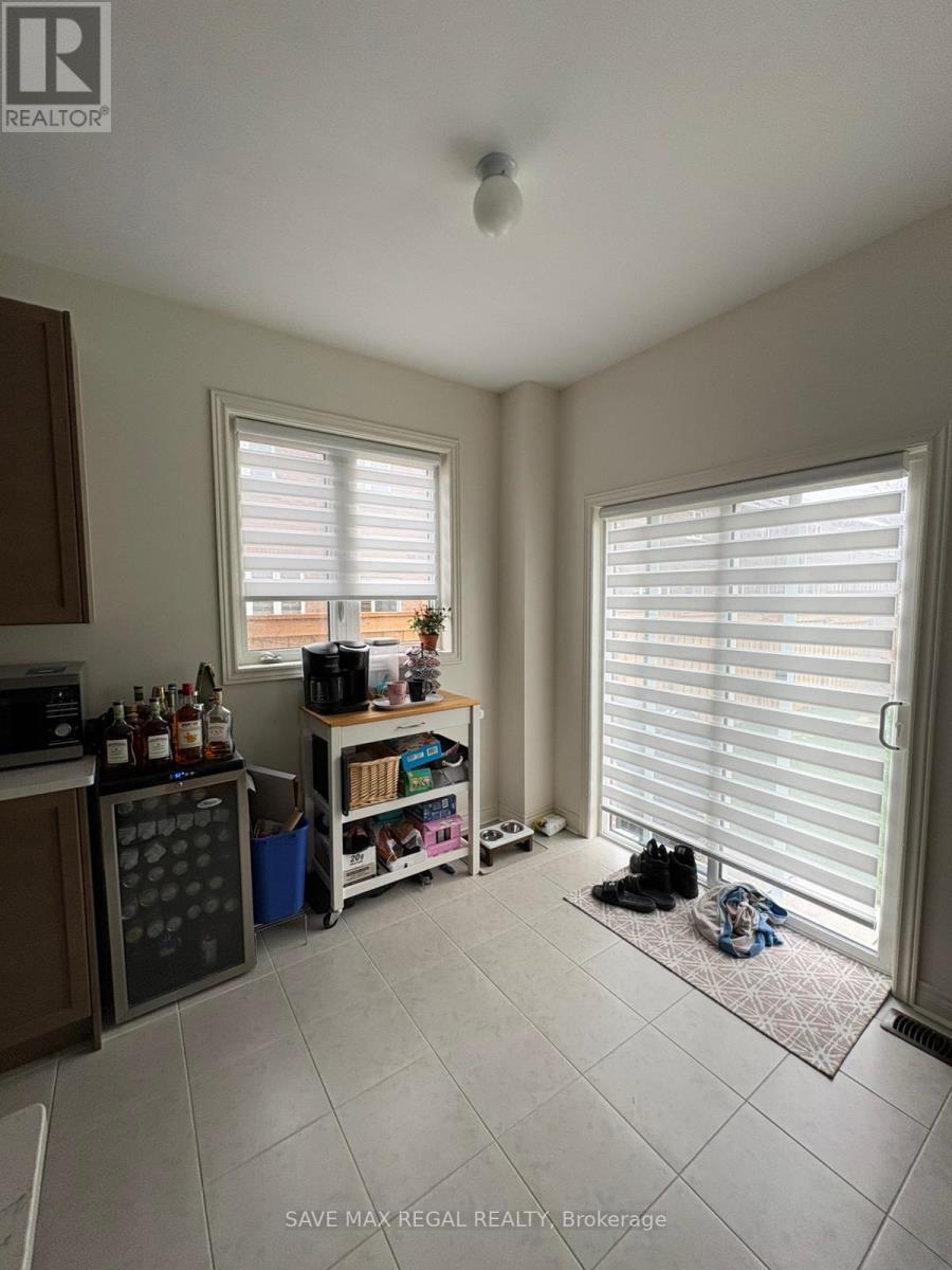 1174 Jim Brewster Circle, Oshawa, Ontario  L1K 1A4 - Photo 11 - E13032838