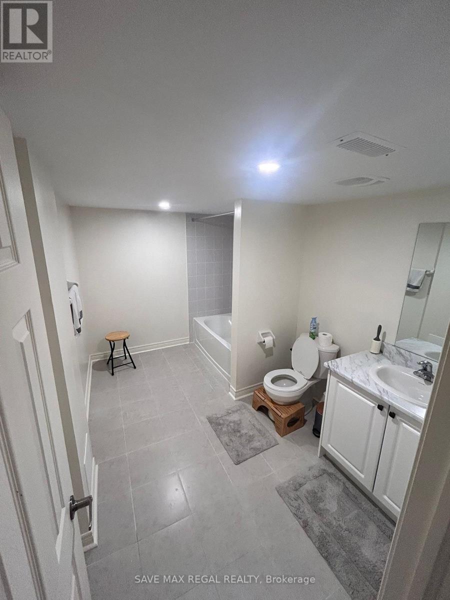 1174 Jim Brewster Circle, Oshawa, Ontario  L1K 1A4 - Photo 21 - E13032838