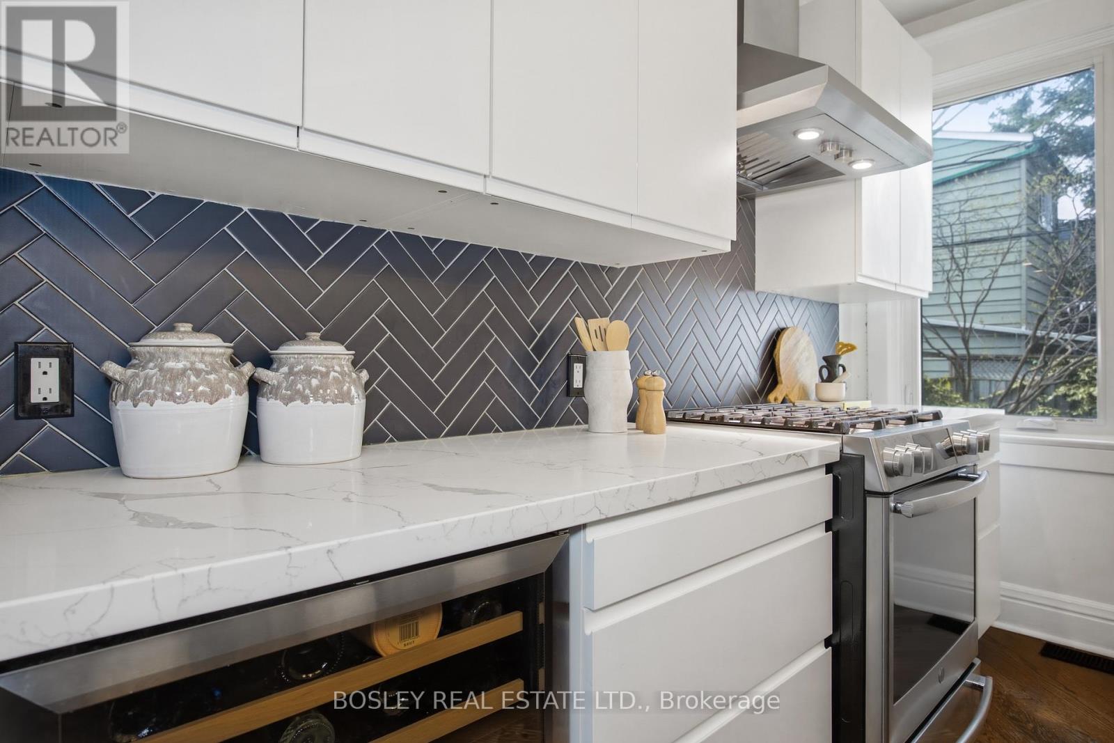 118 Mountjoy Avenue, Toronto, Ontario  M4J 1J8 - Photo 11 - E13032902