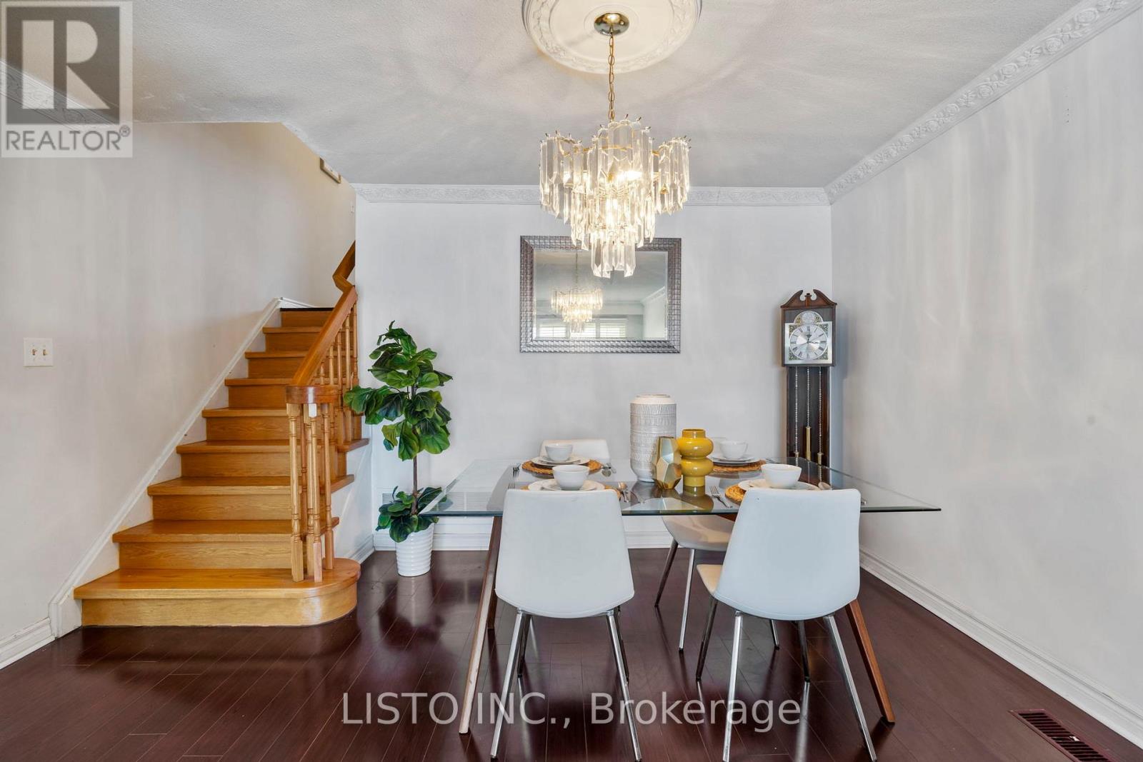 43 Robbinstone Drive, Toronto, Ontario  M1B 2C4 - Photo 12 - E13032918