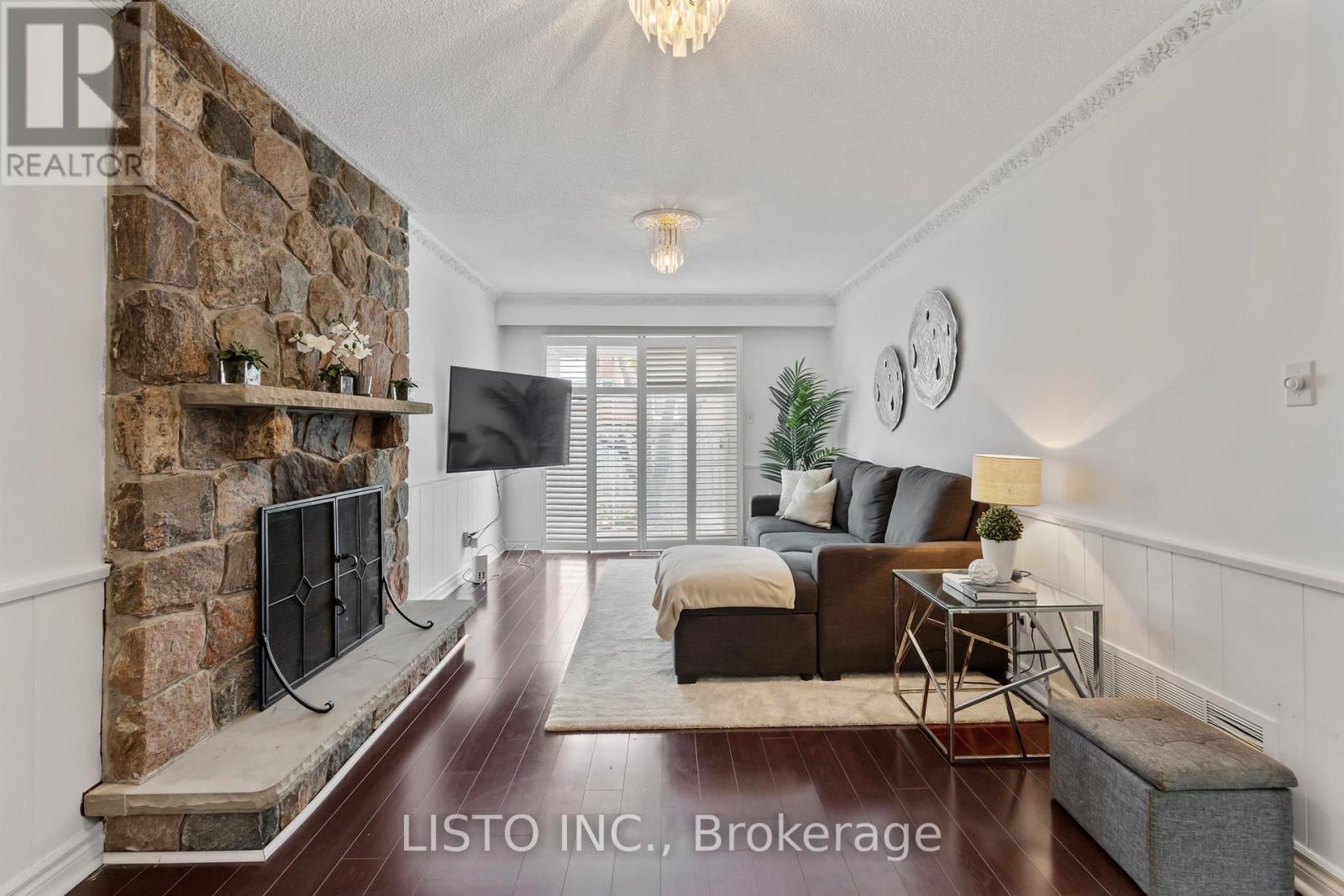 43 Robbinstone Drive, Toronto, Ontario  M1B 2C4 - Photo 20 - E13032918