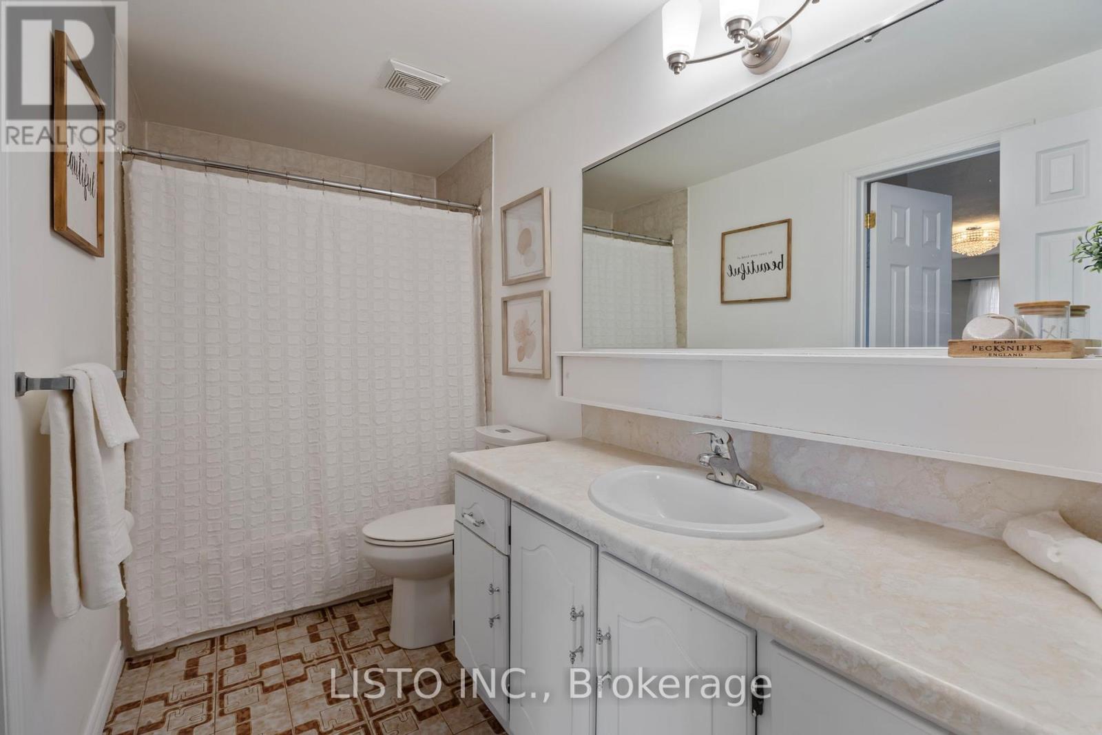 43 Robbinstone Drive, Toronto, Ontario  M1B 2C4 - Photo 31 - E13032918