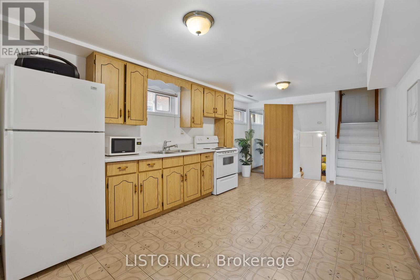 43 Robbinstone Drive, Toronto, Ontario  M1B 2C4 - Photo 33 - E13032918