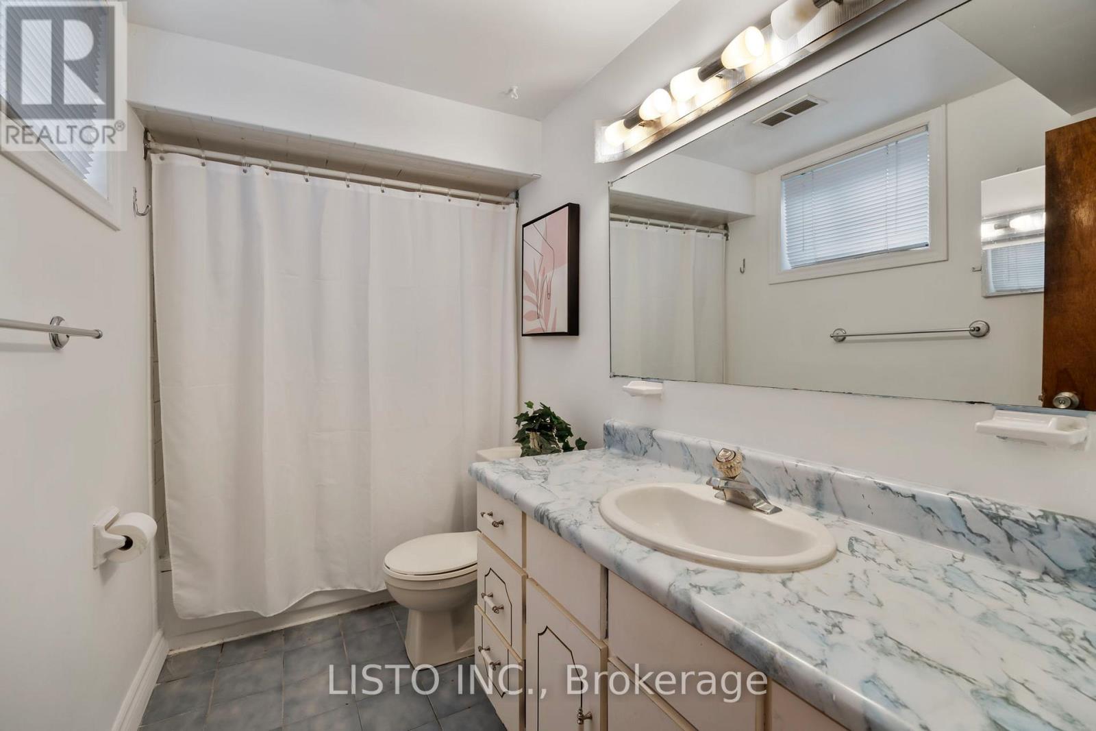 43 Robbinstone Drive, Toronto, Ontario  M1B 2C4 - Photo 38 - E13032918