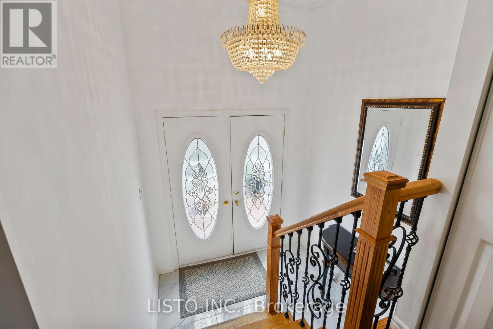 43 Robbinstone Drive, Toronto, Ontario  M1B 2C4 - Photo 4 - E13032918