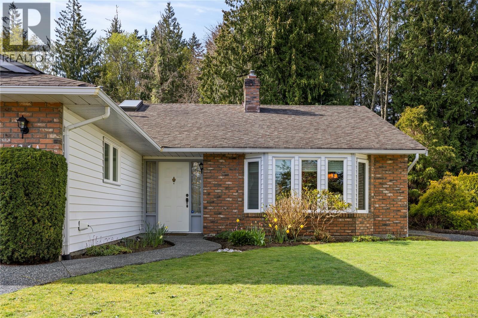 1314 Lanyon Dr, Parksville, British Columbia  V9P 1W6 - Photo 2 - 1032805