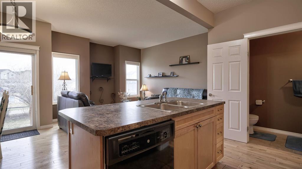 805, 620 Luxstone Landing Sw, Airdrie, Alberta  T4B 0B6 - Photo 10 - A2300918