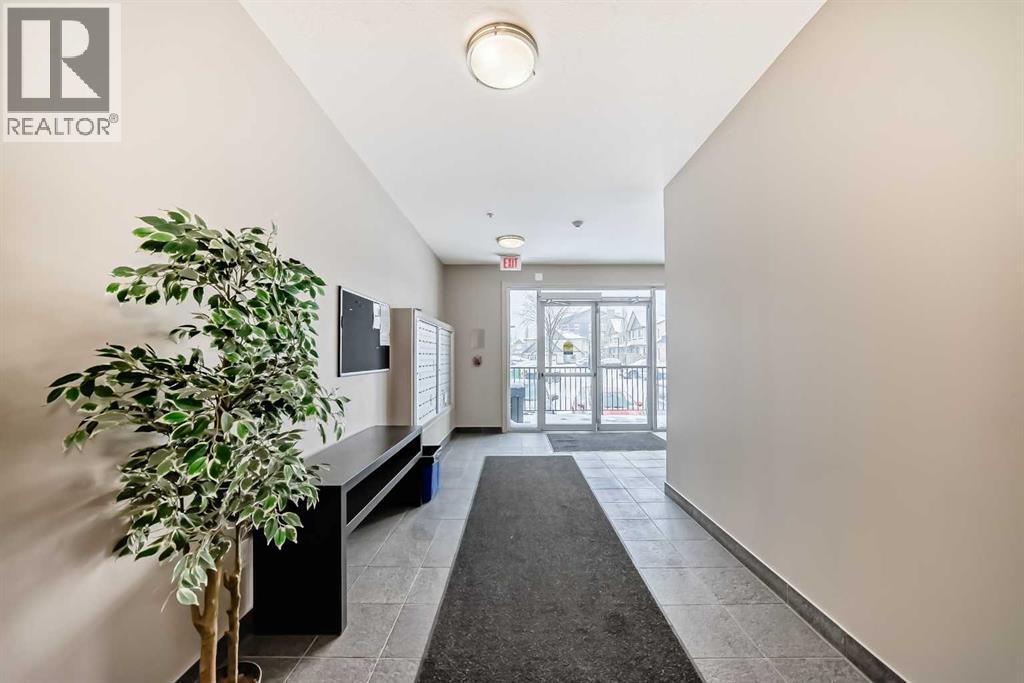 101, 117 Copperpond Common Se, Calgary, Alberta  T2Z 5E2 - Photo 33 - A2302487