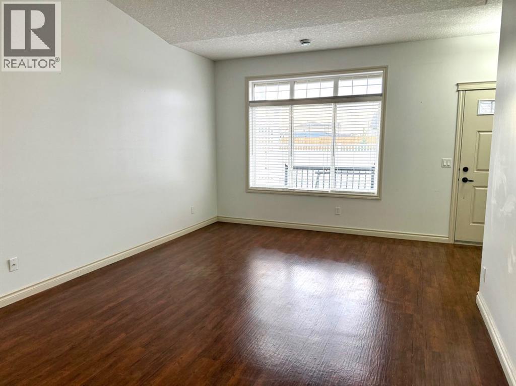 501 Sunvale Crescent NE, High River, Alberta  T1V 0E8 - Photo 5 - A2303703