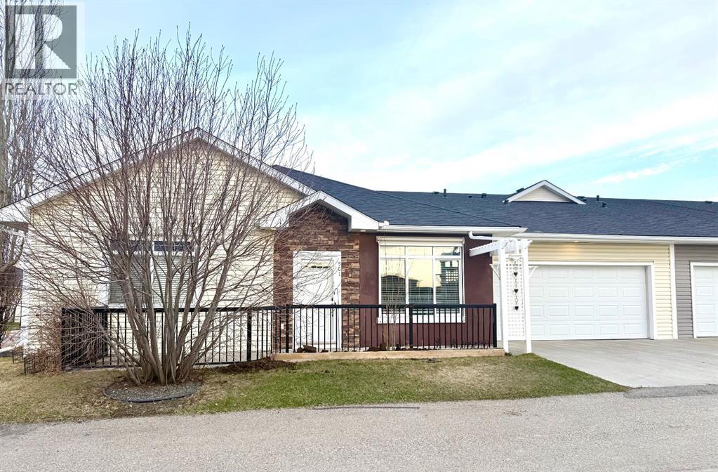 501 Sunvale Crescent NE, High River, Alberta  T1V 0E8 - Photo 2 - A2303703