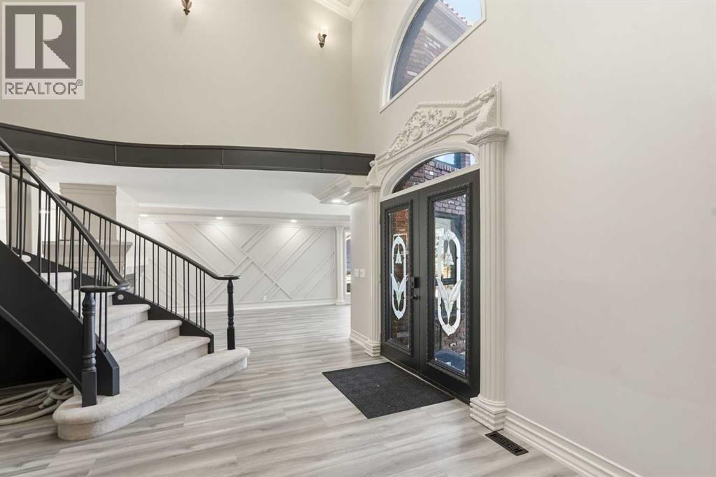 91 Patterson Crescent SW, Calgary, Alberta  T3J 2B9 - Photo 3 - A2303800