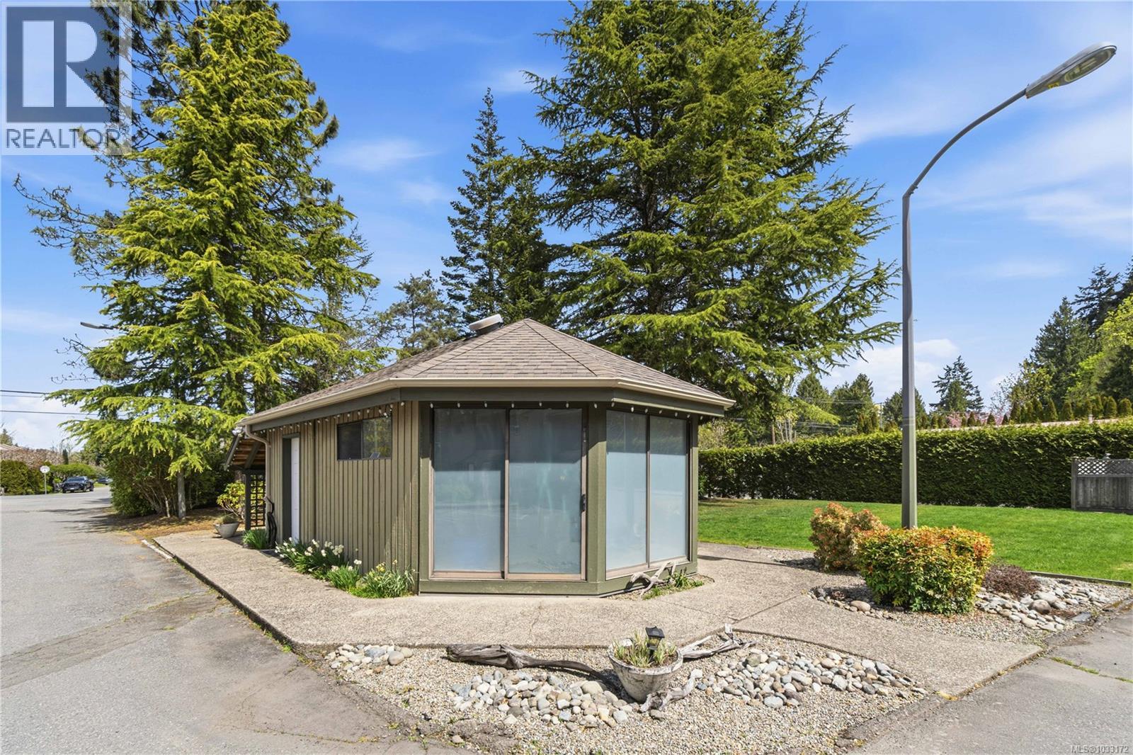 3 3350 Island Hwy, Qualicum Beach, British Columbia  V9K 2S2 - Photo 38 - 1033172