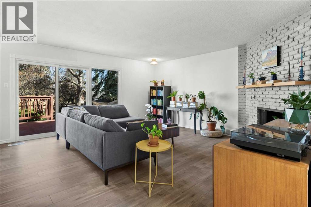 20 Brampton Crescent SW, Calgary, Alberta  T2W 0Y4 - Photo 4 - A2304005