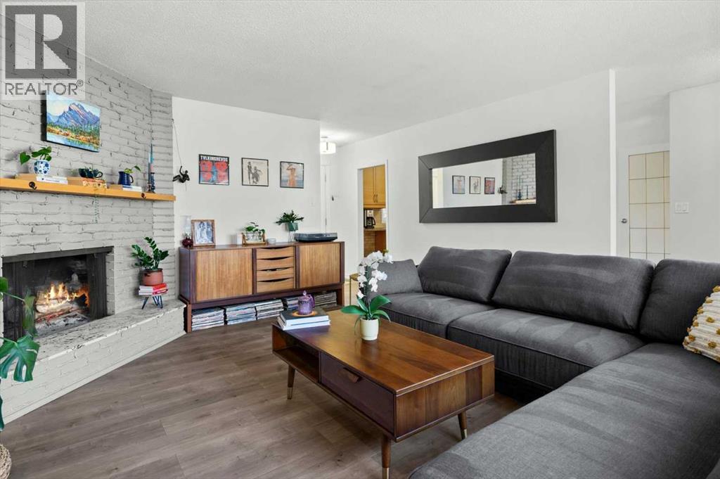 20 Brampton Crescent SW, Calgary, Alberta  T2W 0Y4 - Photo 8 - A2304005