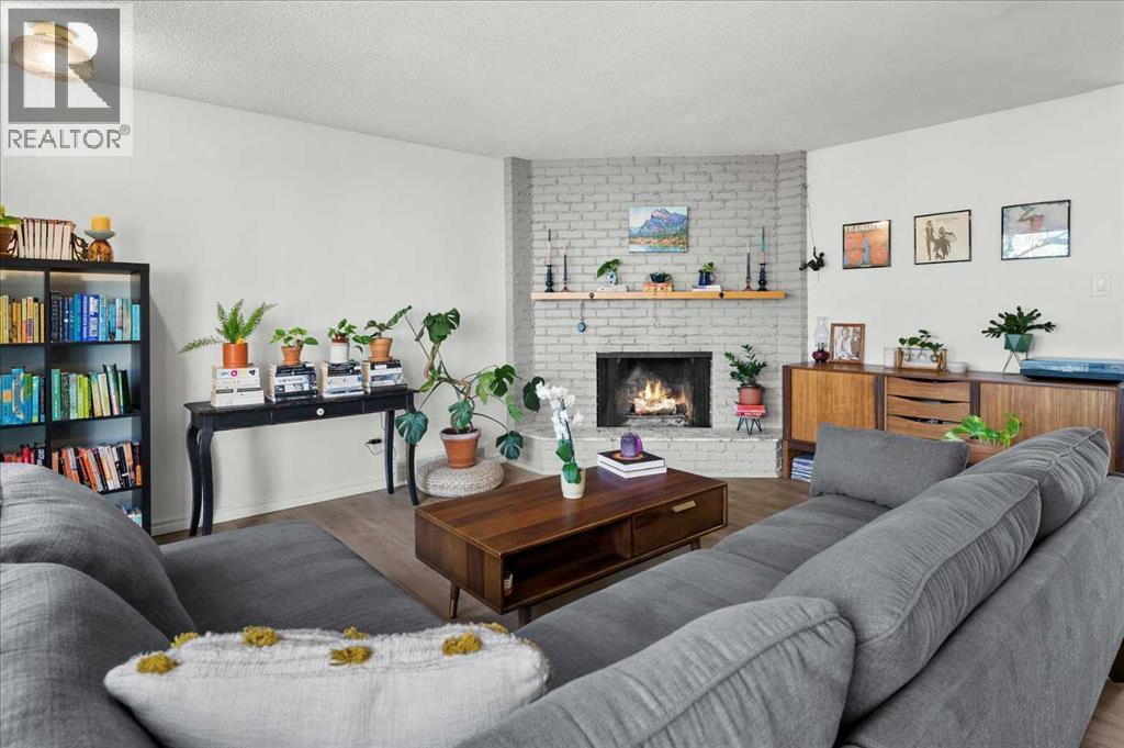 20 Brampton Crescent SW, Calgary, Alberta  T2W 0Y4 - Photo 7 - A2304005