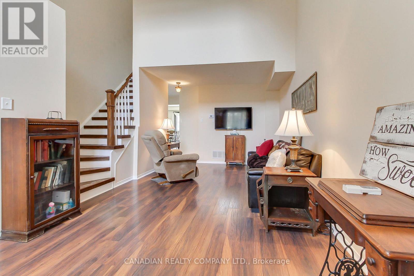 7 Glasgow Crescent, Georgina, Ontario  L4P 4A9 - Photo 5 - N13032858