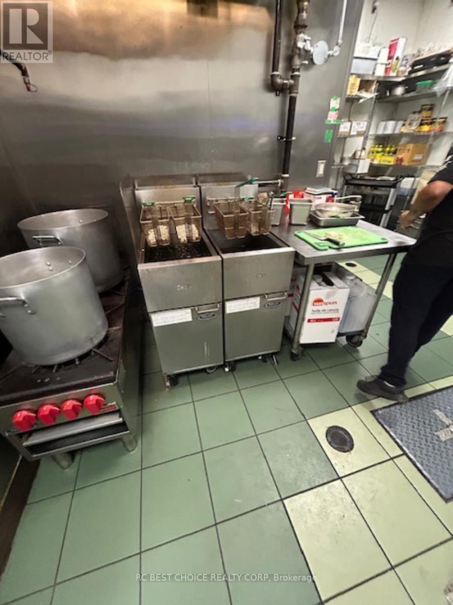 37b - 10520 Yonge Street, Richmond Hill (Mill Pond), Ontario  L4C 3C7 - Photo 18 - N13032938