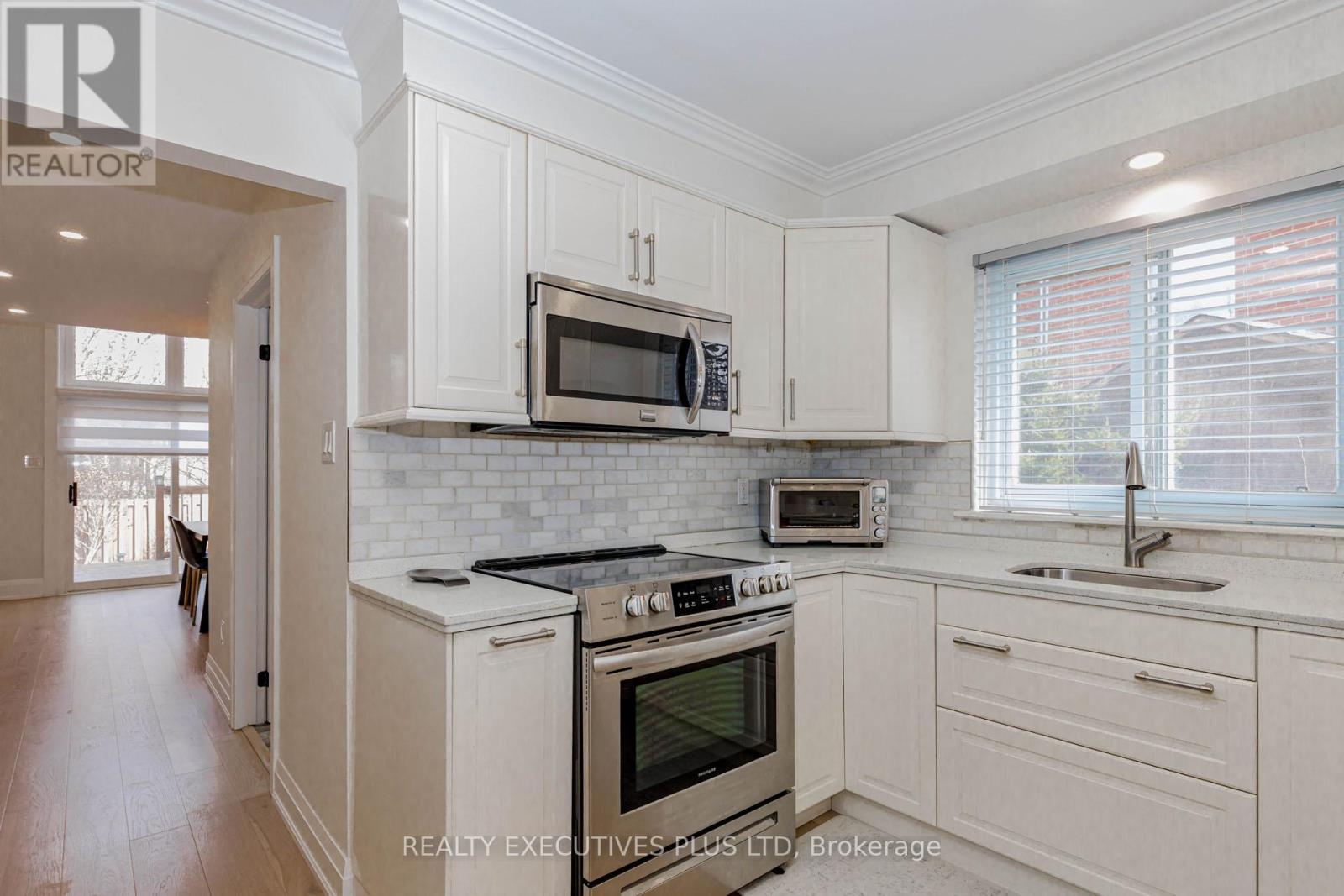 68 Leander Street, Brampton (Westgate), Ontario  L6S 3M7 - Photo 16 - W13032914