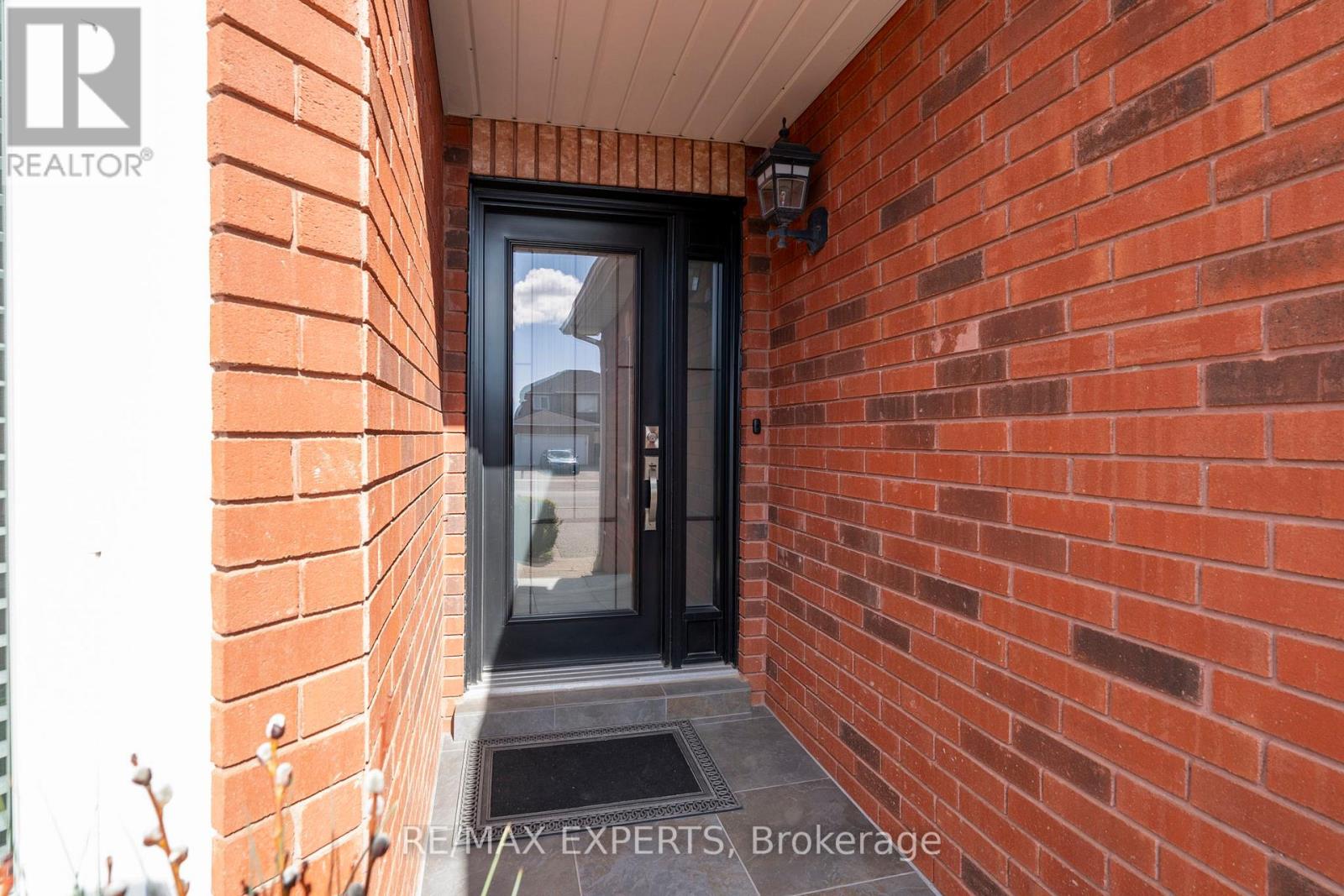 64 Whitbread Avenue, Caledon, Ontario  L7E 1R1 - Photo 3 - W13032952