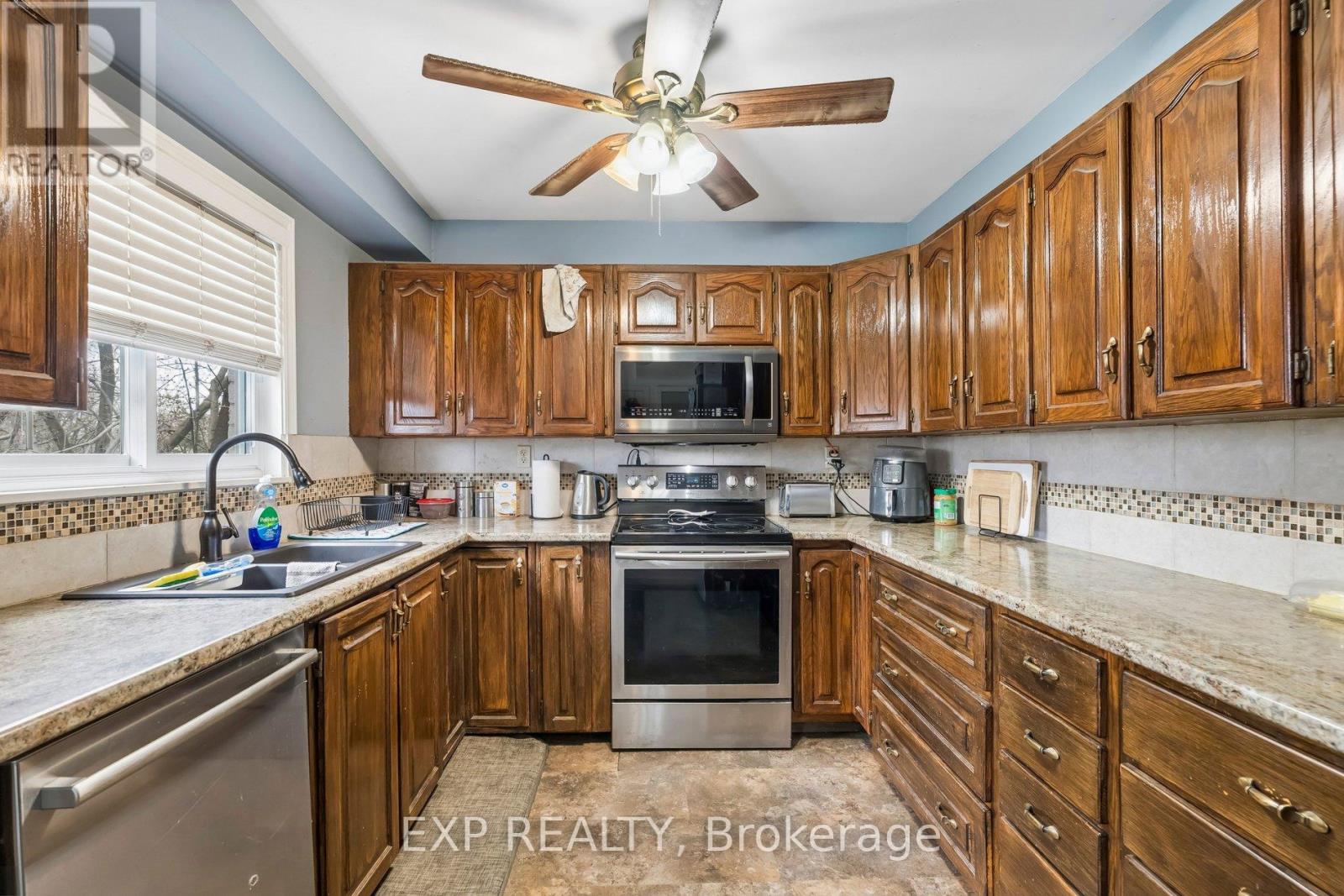 27 John Murray Street, Hamilton (Stoney Creek Mountain), Ontario  L8J 1C5 - Photo 13 - X13032852