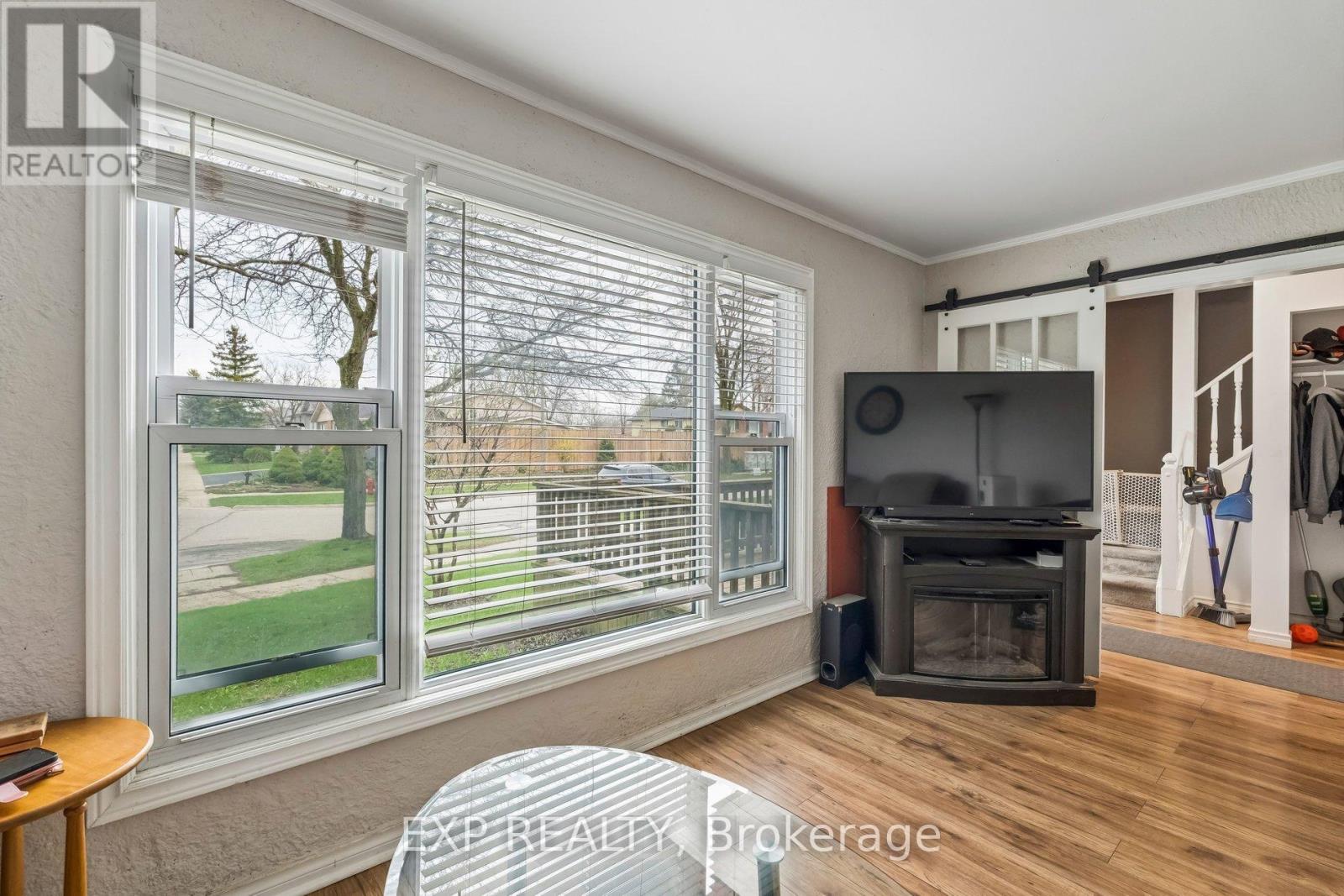 27 John Murray Street, Hamilton (Stoney Creek Mountain), Ontario  L8J 1C5 - Photo 9 - X13032852