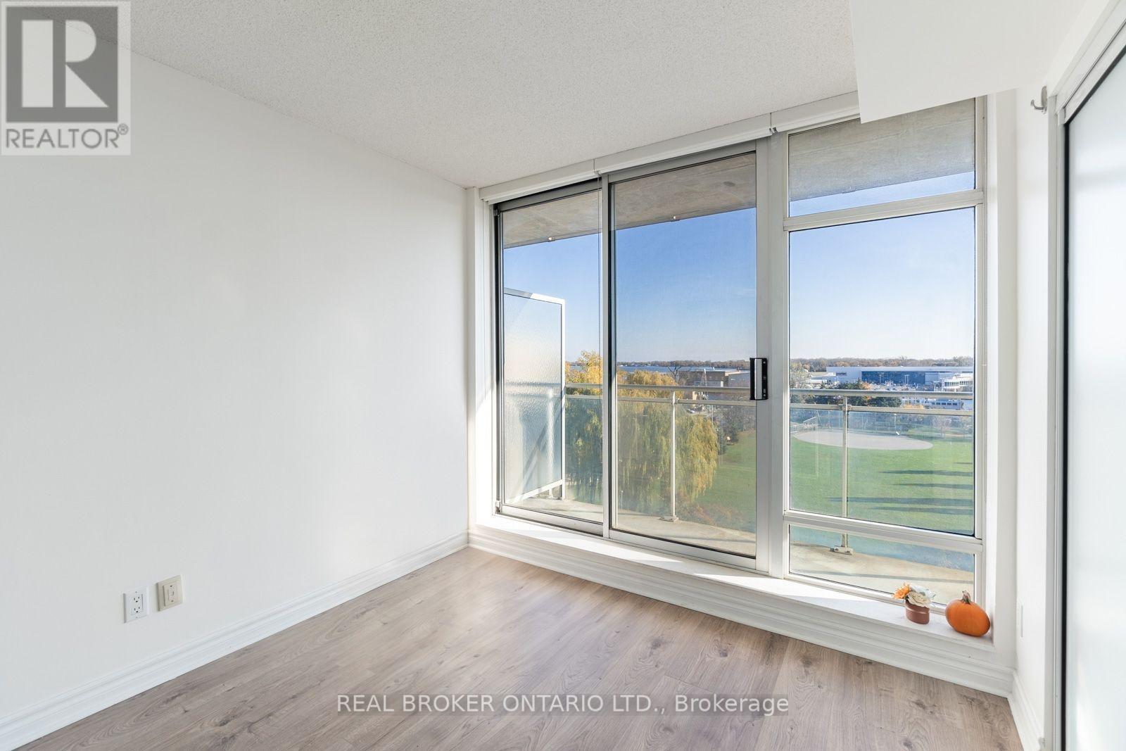 915 - 650 Queens Quay W, Toronto, Ontario  M5V 3N2 - Photo 18 - C13031476