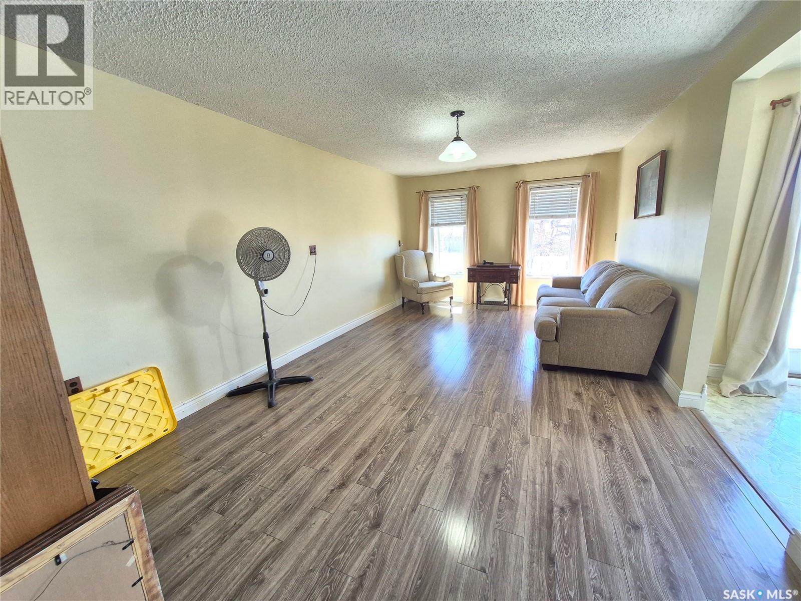 Key West Quarter, Ogema, Saskatchewan  S0C 1Y0 - Photo 4 - SK033533