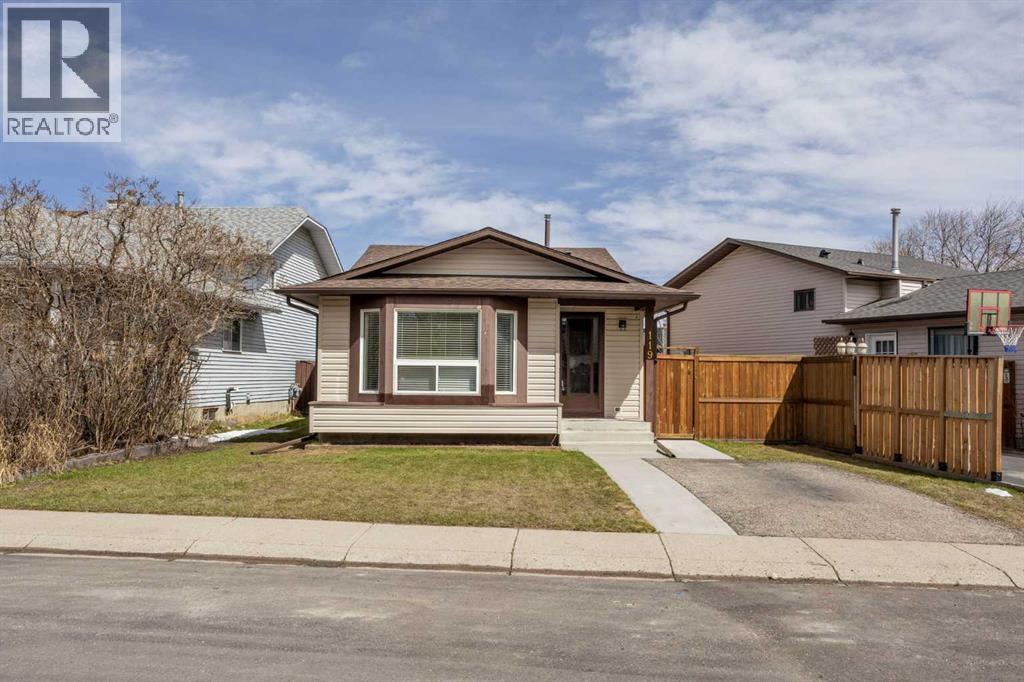 119 Bedfield Close Ne, Calgary, Alberta  T3K 3L6 - Photo 2 - A2303438