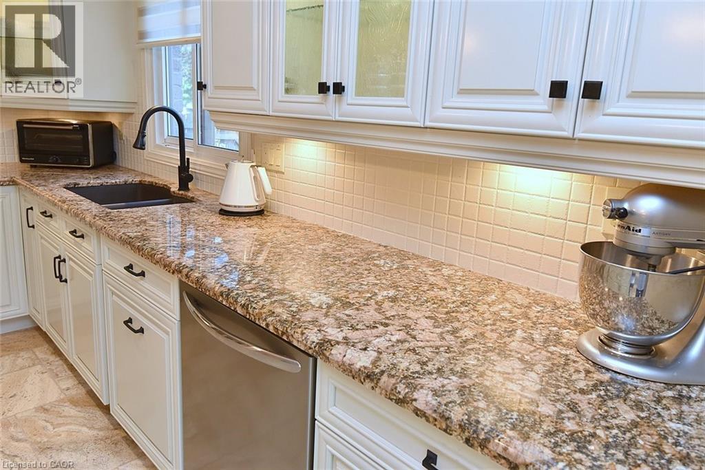 18 Charterhouse Crescent, Ancaster, Ontario  L9G 4E5 - Photo 16 - 40823159