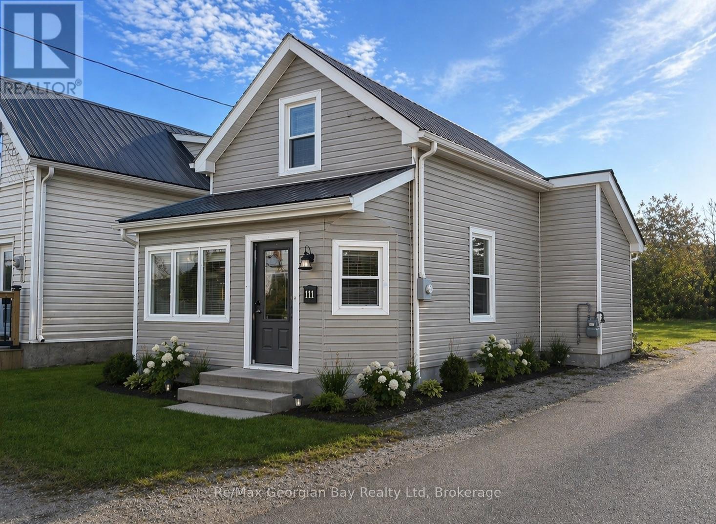 111 Andrew Street S, Orillia, Ontario  L3V 5J3 - Photo 2 - S12491918