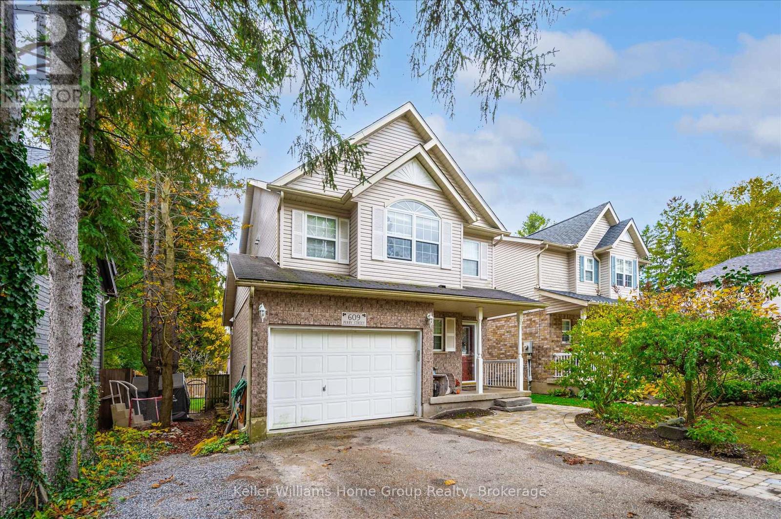 609 Perry Street, Centre Wellington (Fergus), Ontario  N1M 2R5 - Photo 2 - X13023604