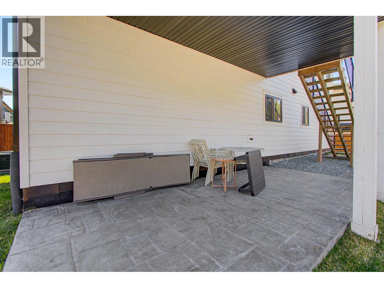 4192-4194 Mears Court, Prince George, British Columbia  V2K 0B1 - Photo 4 - R3114853