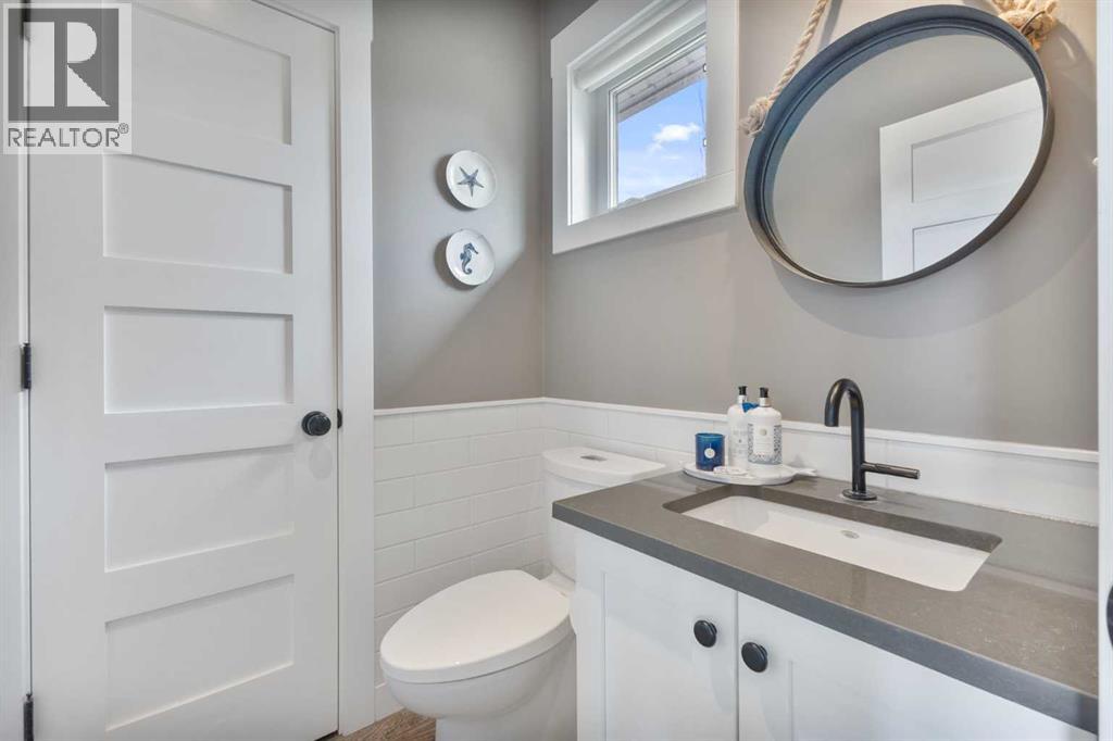 332 Cottageclub Way, Rural Rocky View County, Alberta  T4C 1C3 - Photo 8 - A2293703