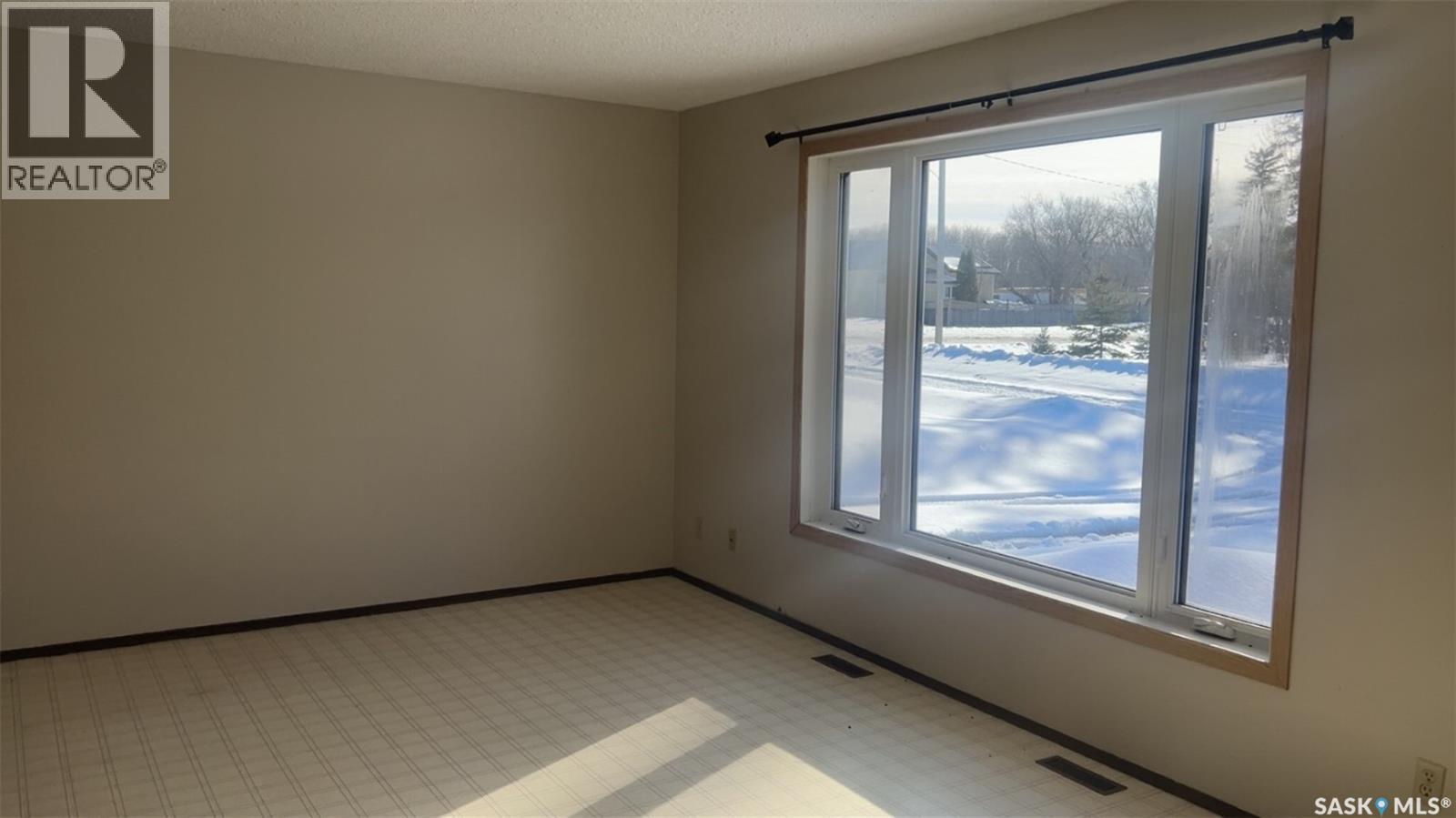 563 Birch Street, Porcupine Rm No. 395, Saskatchewan  S0E 0K0 - Photo 7 - SK033677