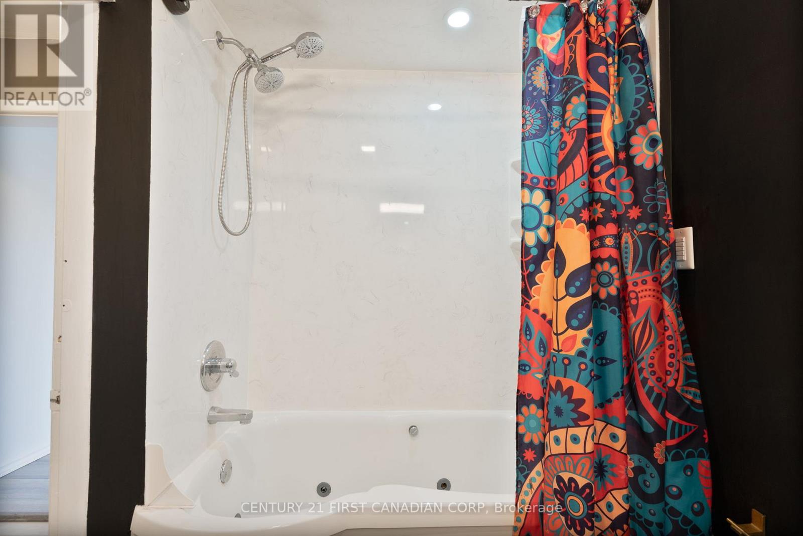 1810 Avalon Street, London East, Ontario  N5W 3G8 - Photo 5 - X13033000