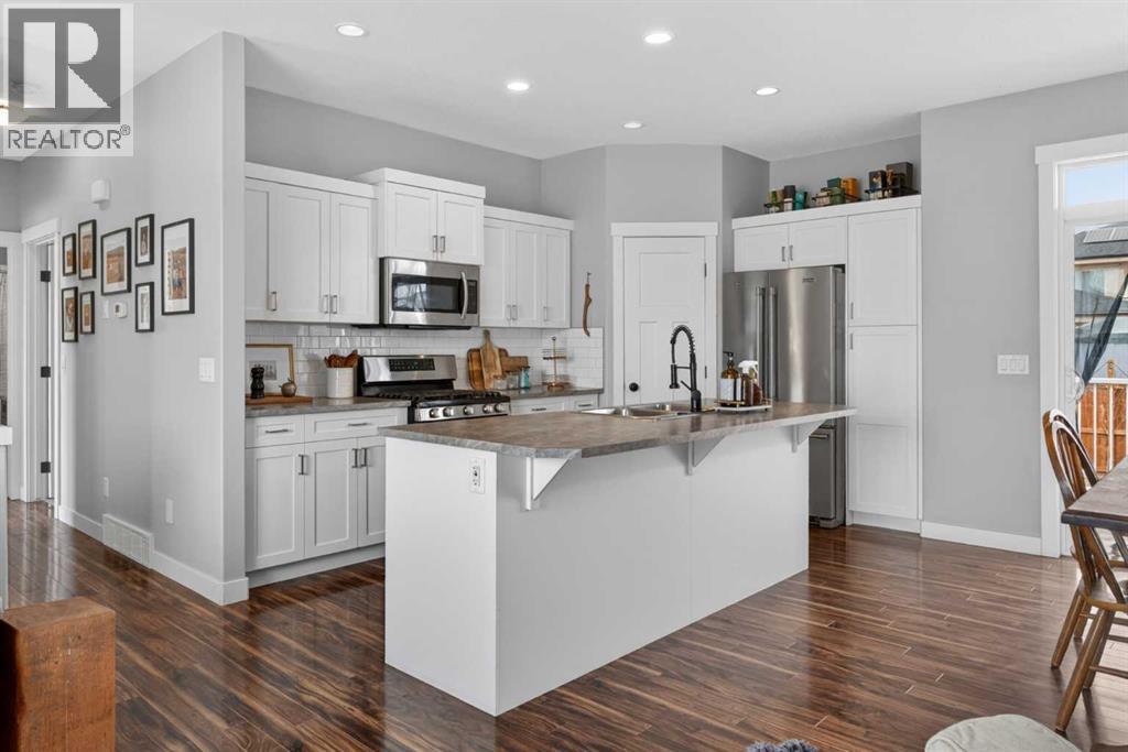 612 Country Meadows Close NW, Diamond Valley, Alberta  T0L 2A0 - Photo 10 - A2301804