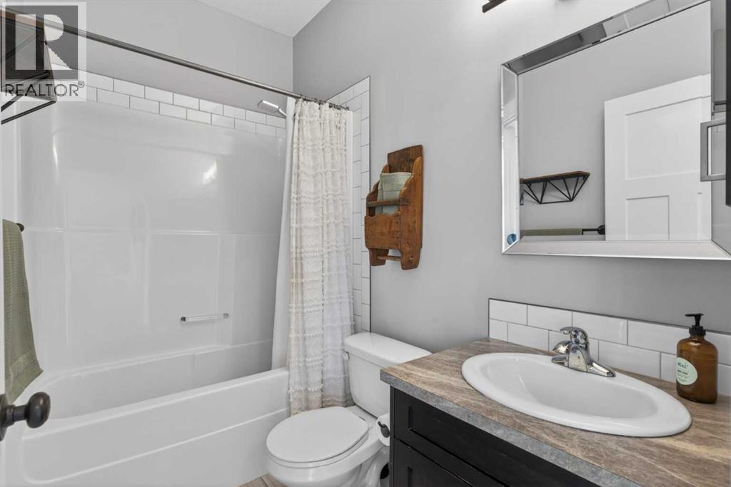 612 Country Meadows Close NW, Diamond Valley, Alberta  T0L 2A0 - Photo 21 - A2301804