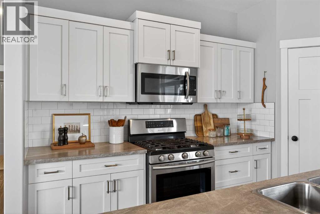 612 Country Meadows Close NW, Diamond Valley, Alberta  T0L 2A0 - Photo 12 - A2301804